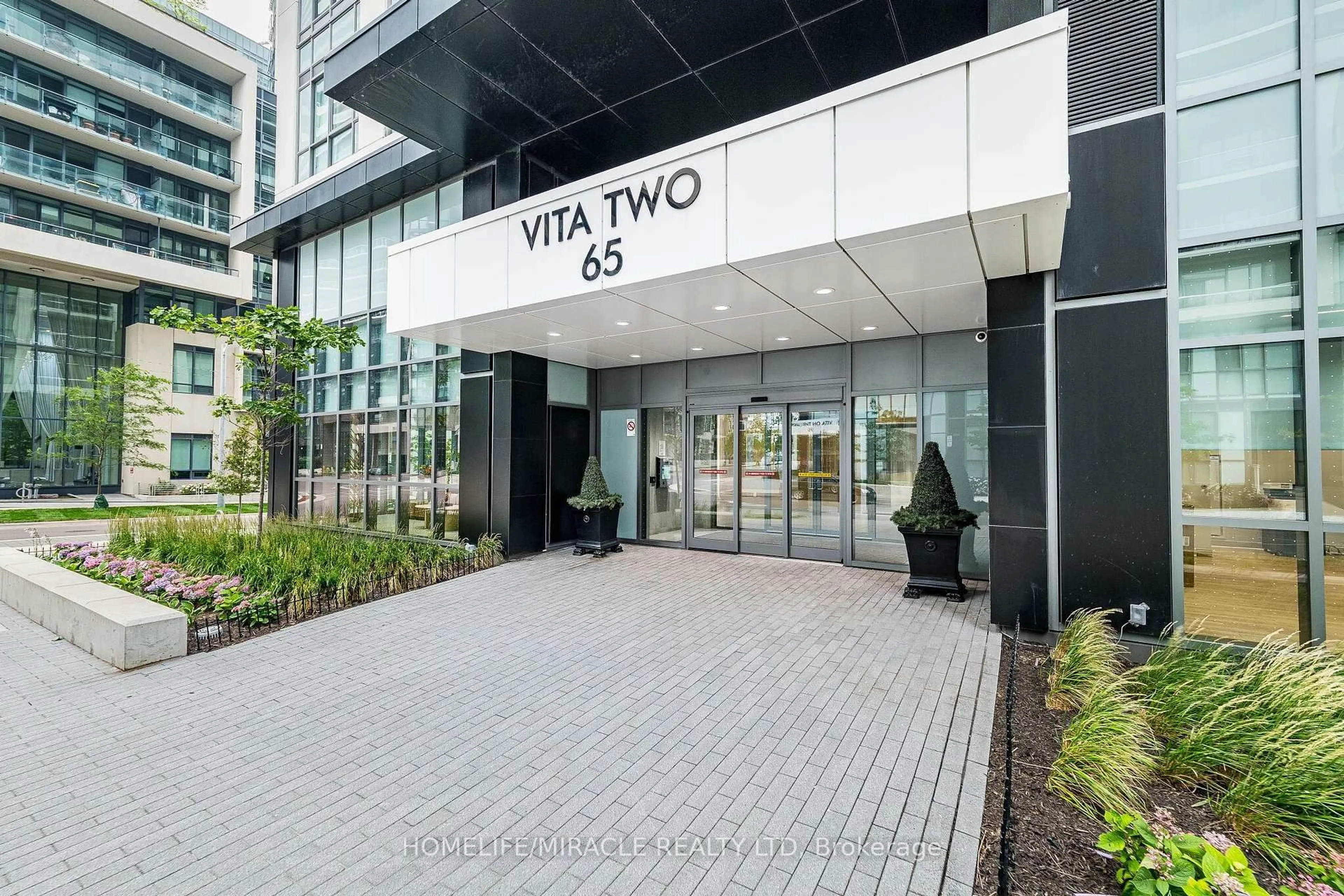 Patio, street for 65 Annie Craig Dr #303, Toronto Ontario M8V 0C4