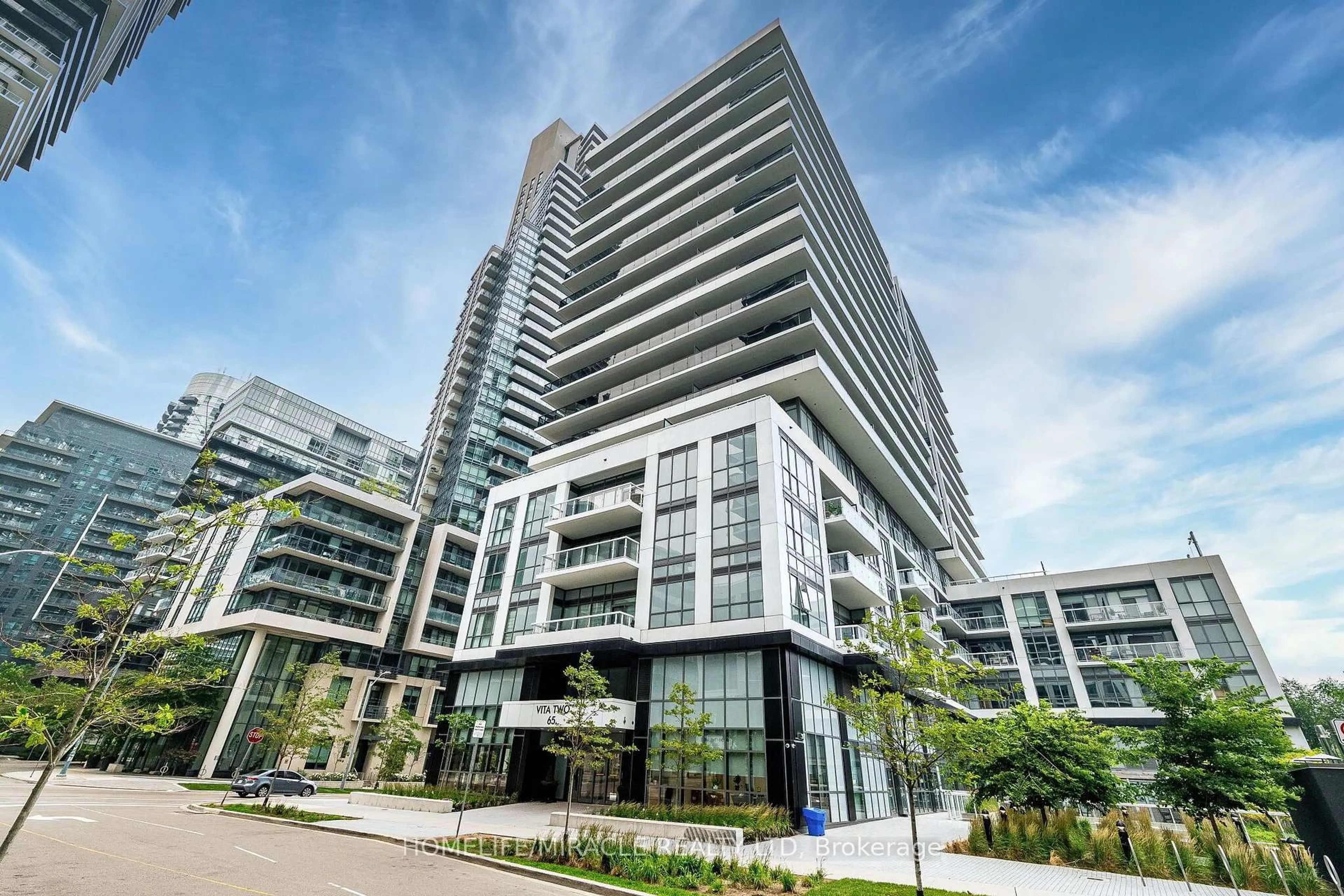 Indoor foyer for 65 Annie Craig Dr #303, Toronto Ontario M8V 0C4