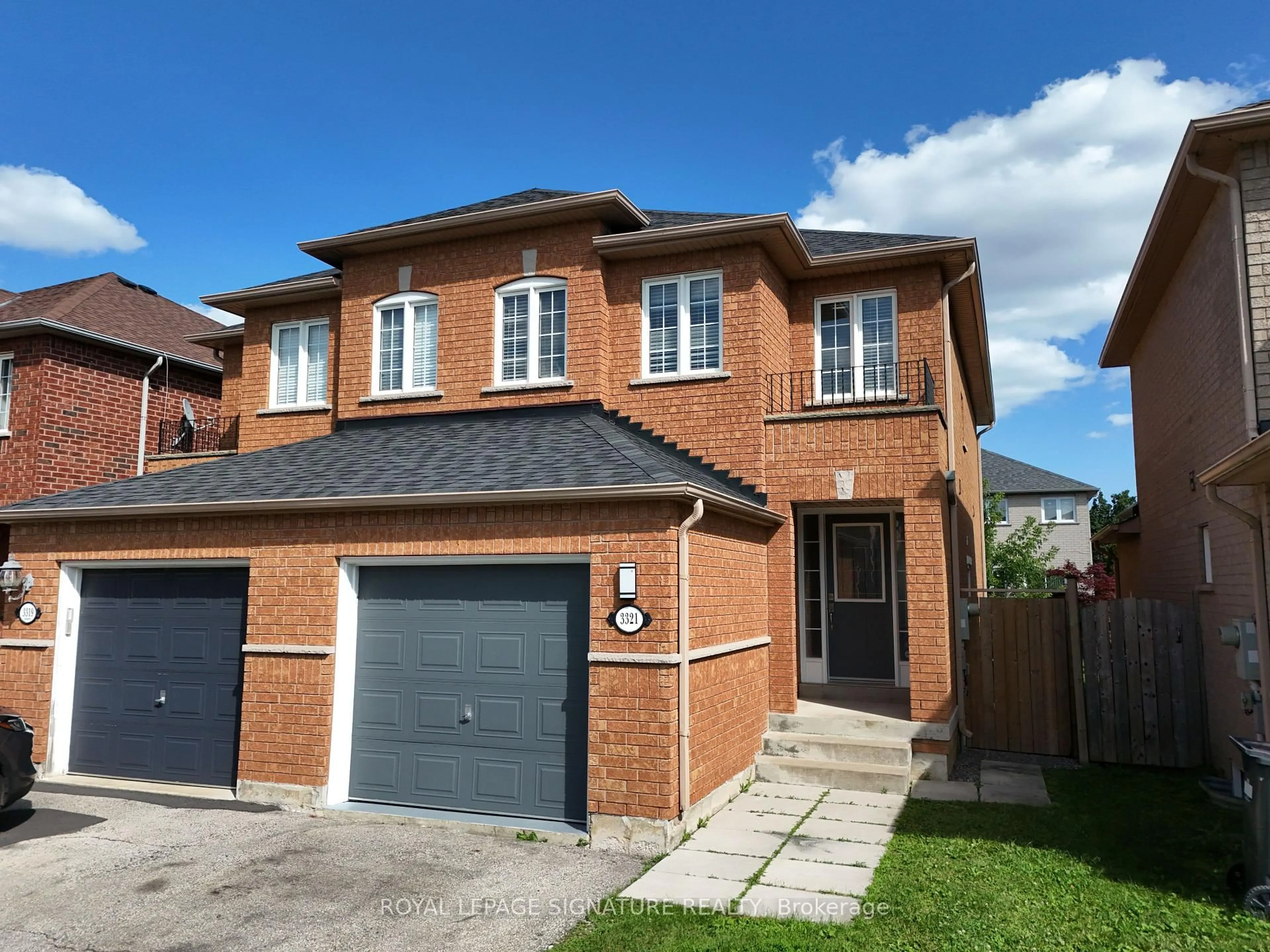 Home with brick exterior material, street for 3321 Raindance Cres, Mississauga Ontario L5N 8L7