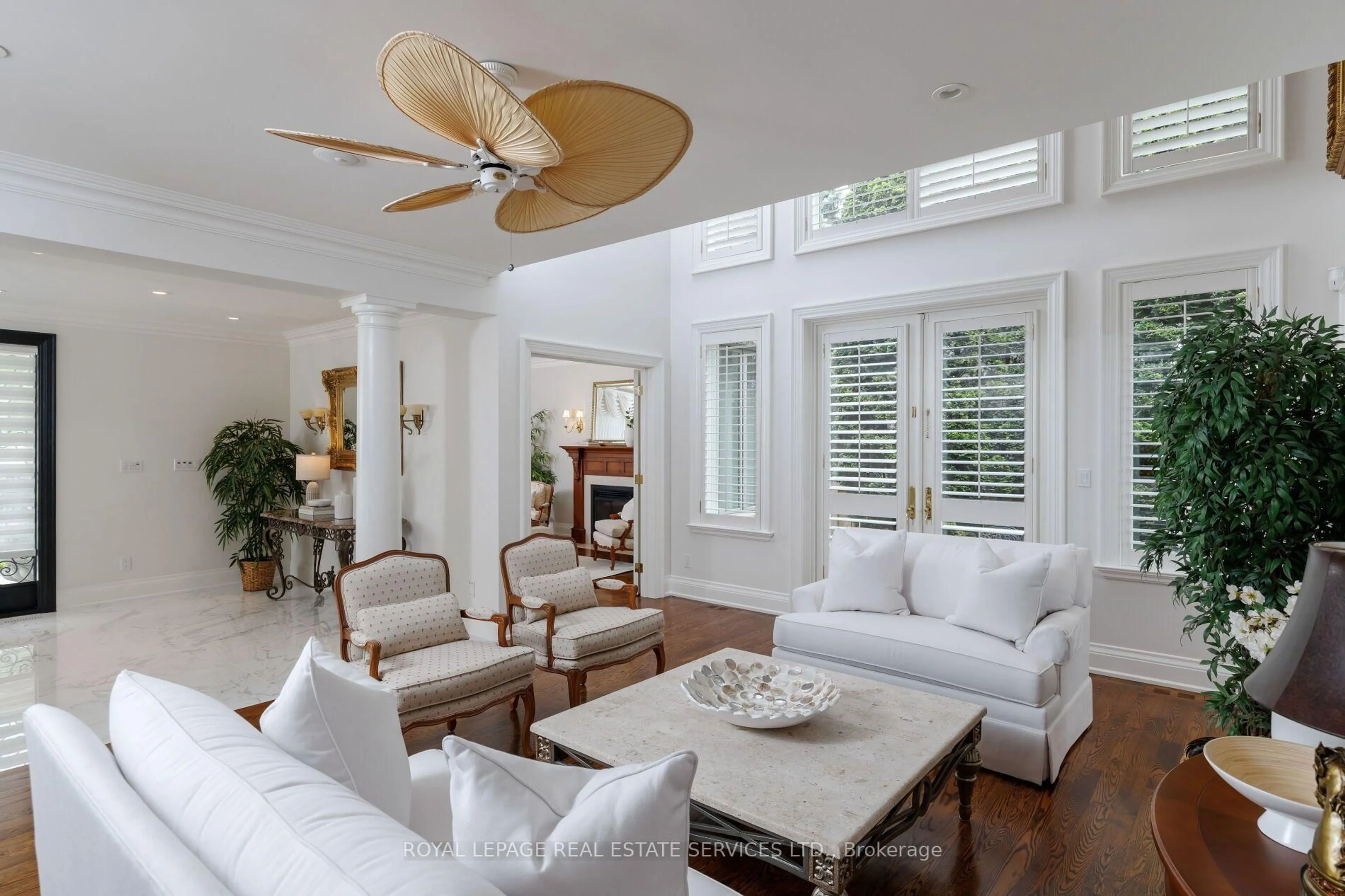 Living room with furniture, unknown for 70 Shorewood Pl, Oakville Ontario L6K 3Y4