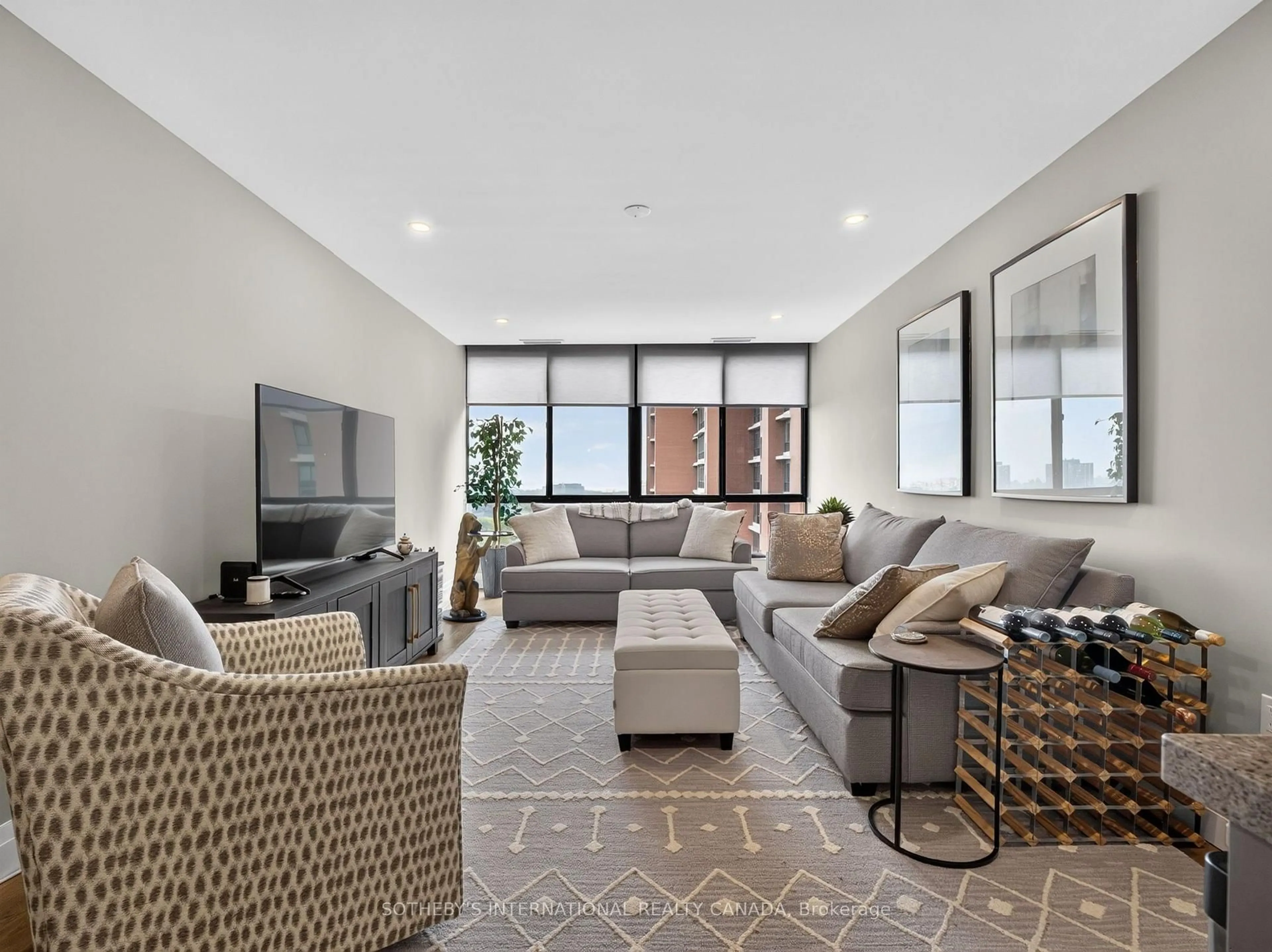 Living room with furniture, unknown for 1400 Dixie Rd #1510, Mississauga Ontario L5E 3E1
