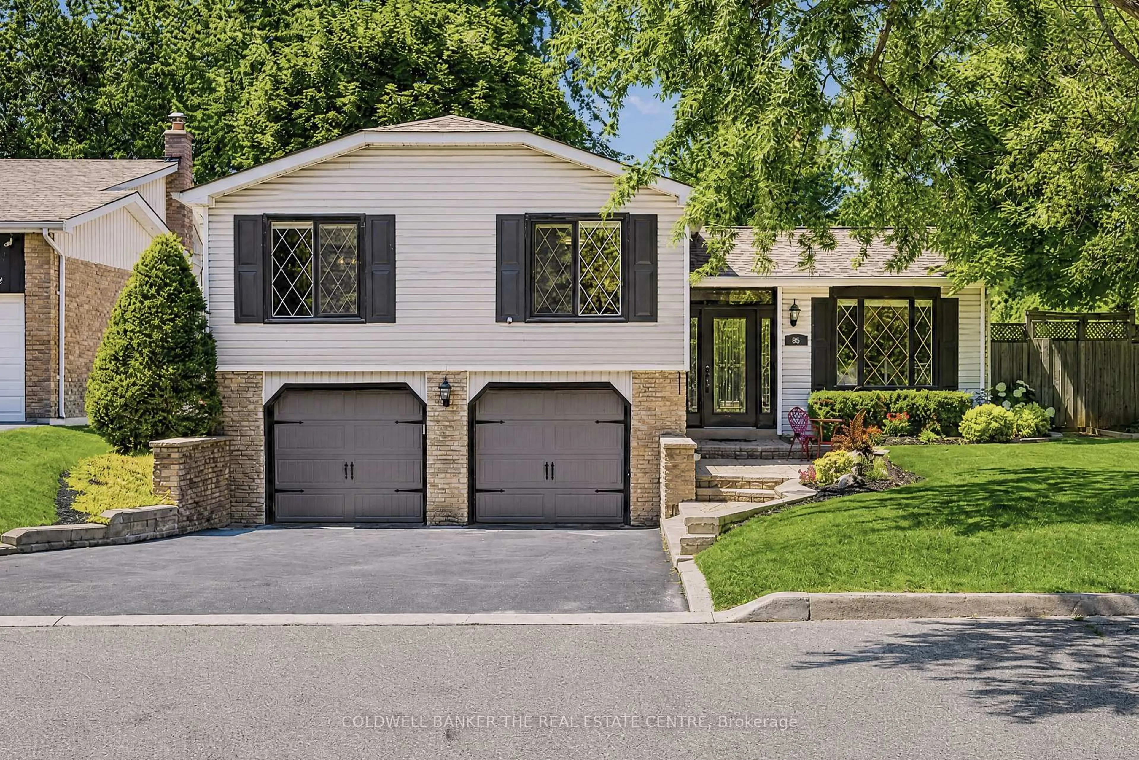 Home with brick exterior material, street for 85 Wright Cres, Caledon Ontario L7E 3X6