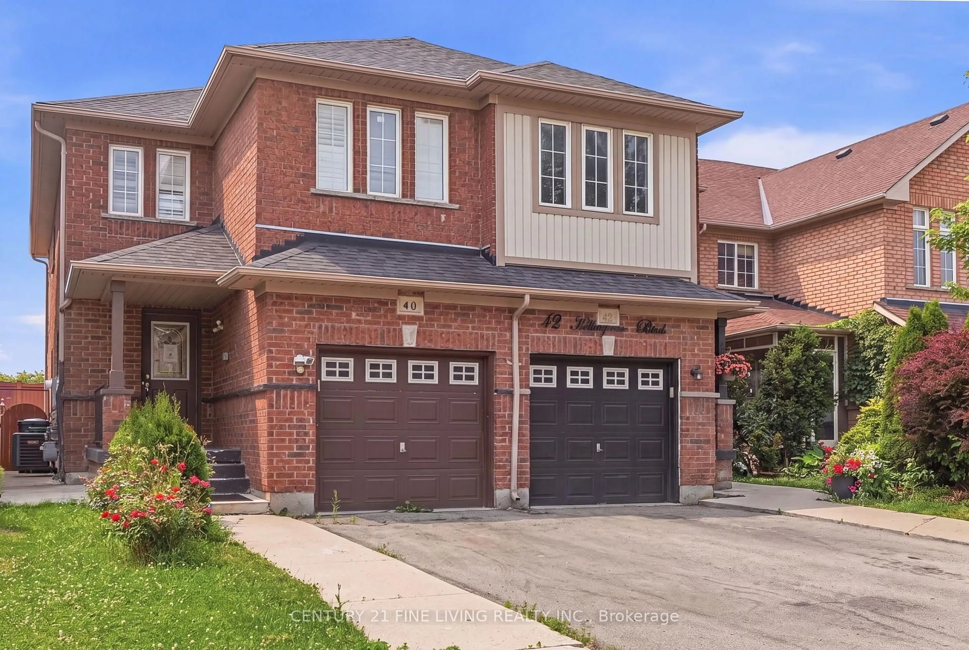 Home with brick exterior material, street for 40 Hollowgrove Blvd, Brampton Ontario L6P 1B1