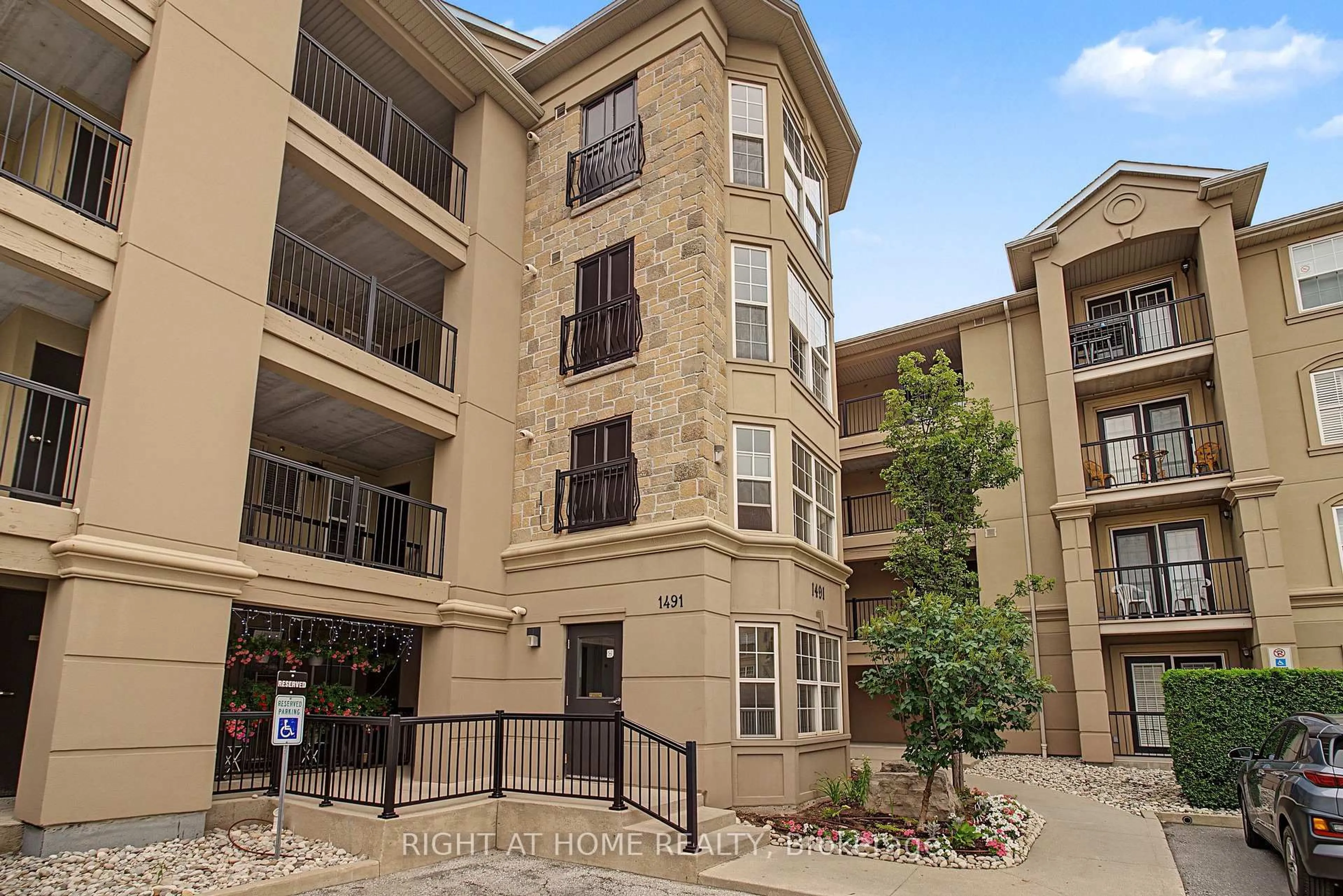 Unknown for 1491 Maple Ave #111, Milton Ontario L9T 0B8