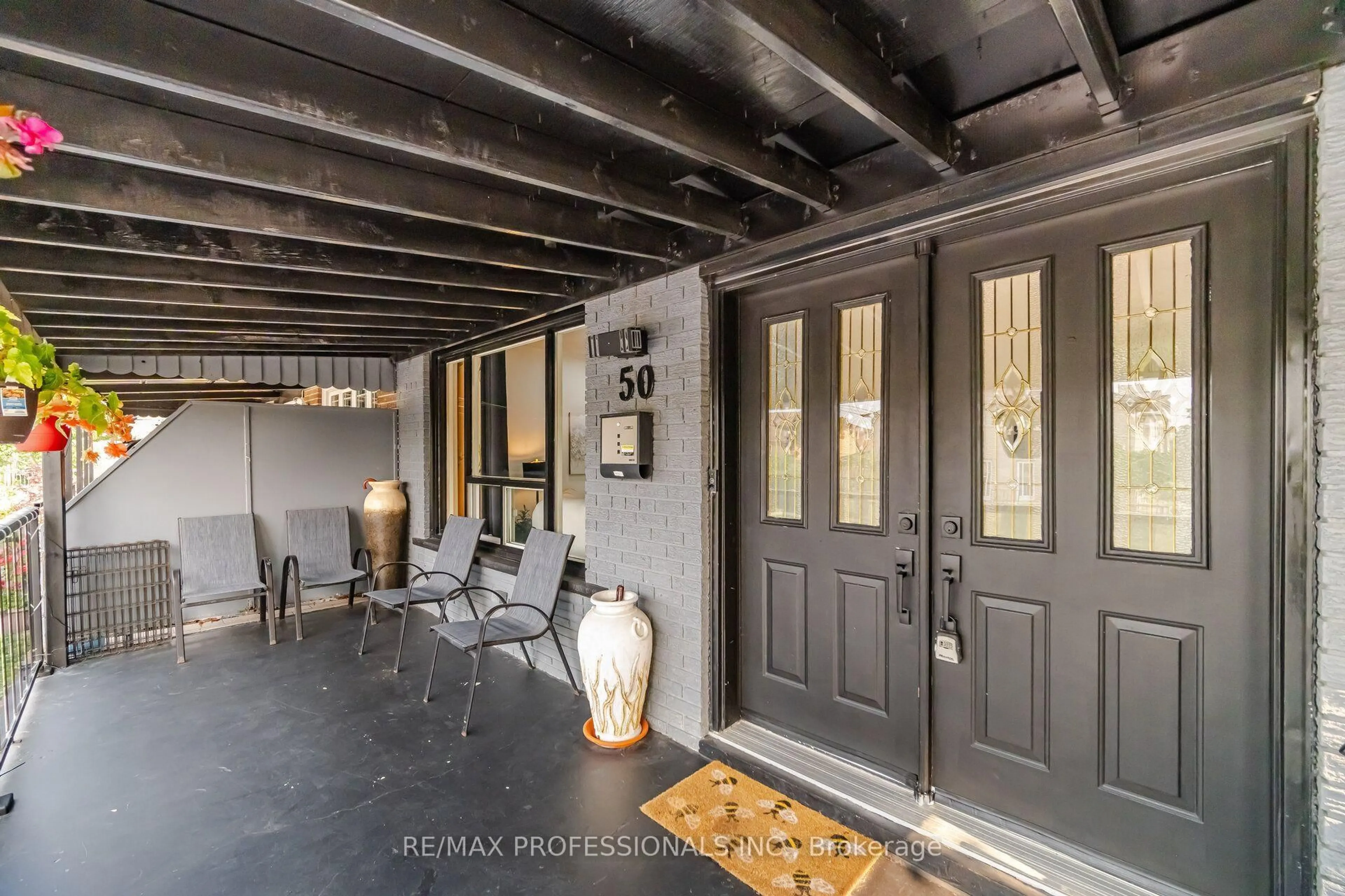 Indoor entryway for 50 Cobb Ave, Toronto Ontario M3L 2A3