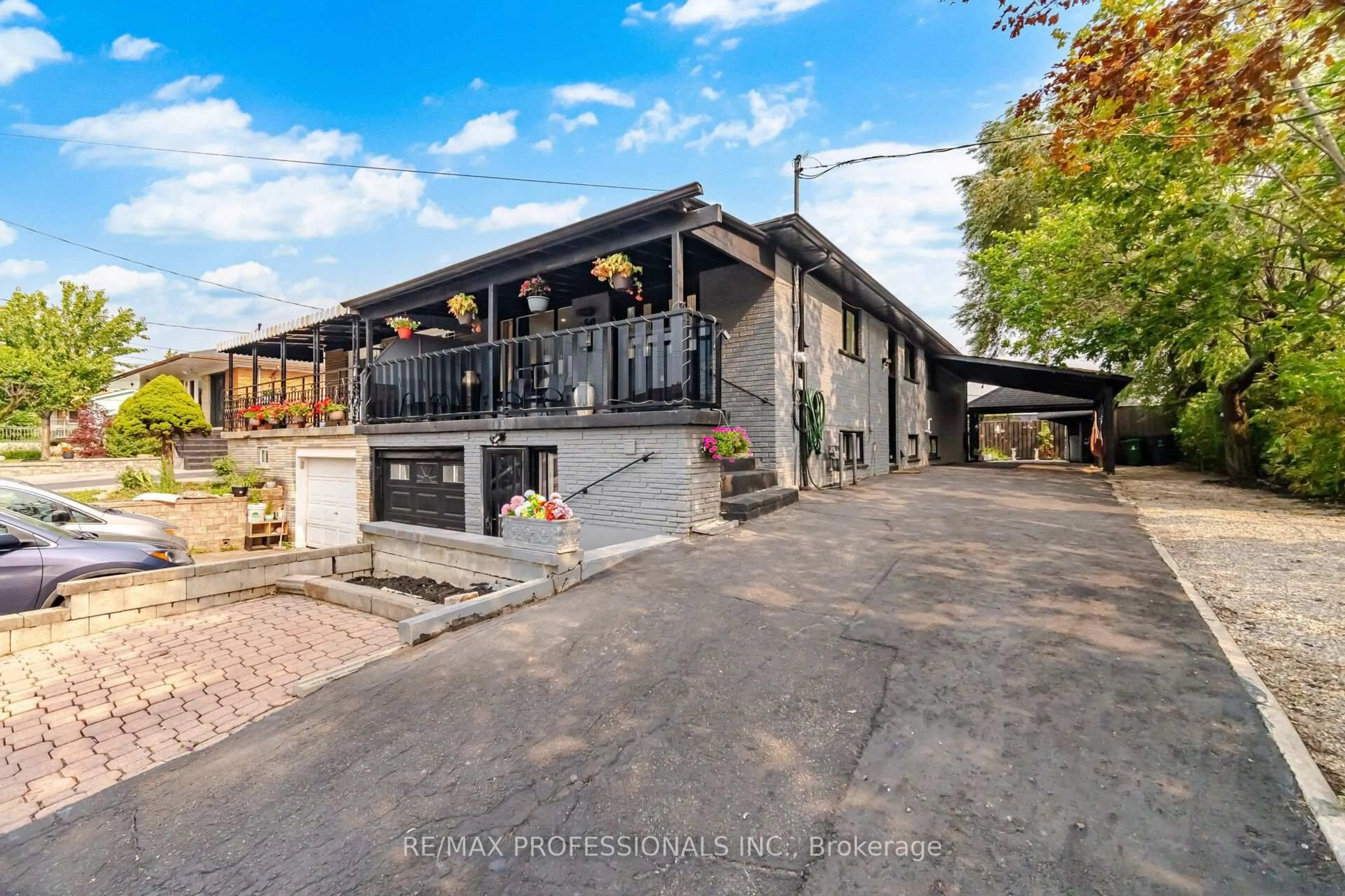 Patio, street for 50 Cobb Ave, Toronto Ontario M3L 2A3