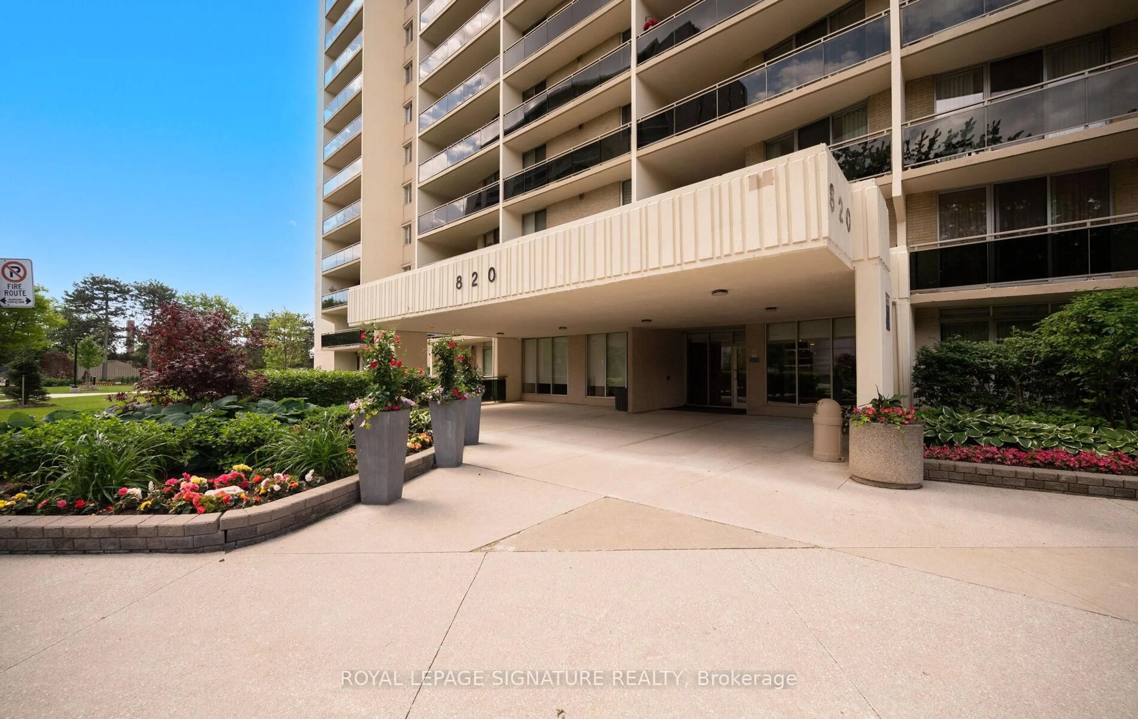 Patio, unknown for 820 Burnhamthorpe Rd #606, Toronto Ontario M9C 4W2