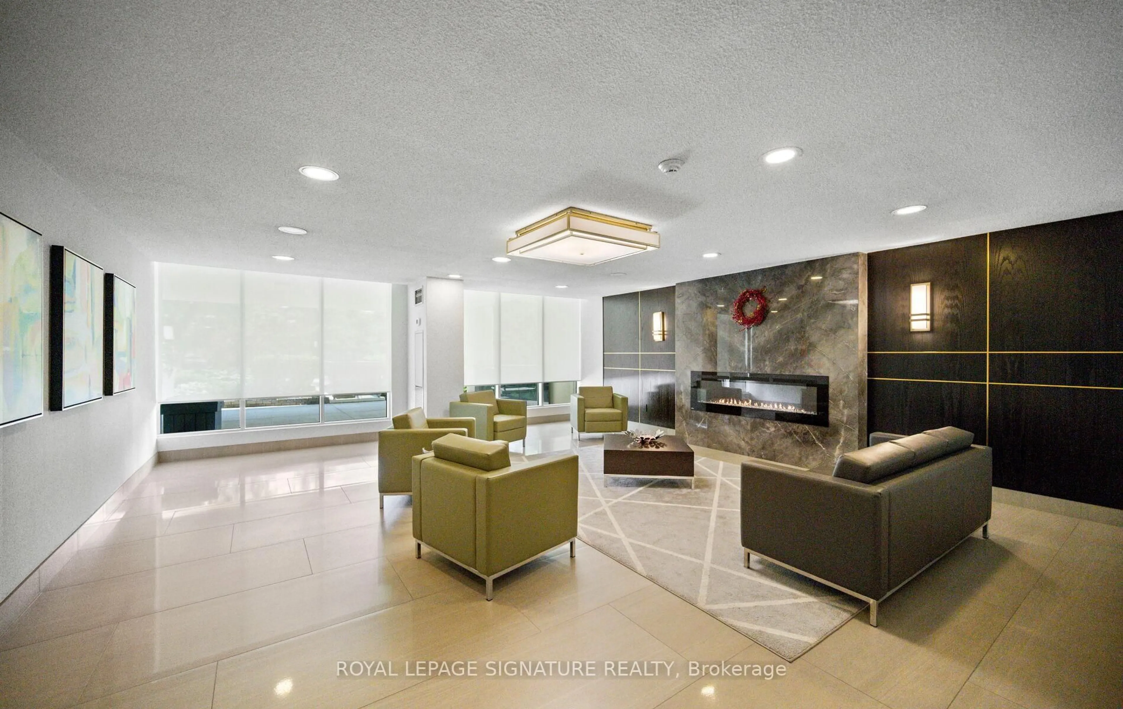 Lobby for 820 Burnhamthorpe Rd #606, Toronto Ontario M9C 4W2