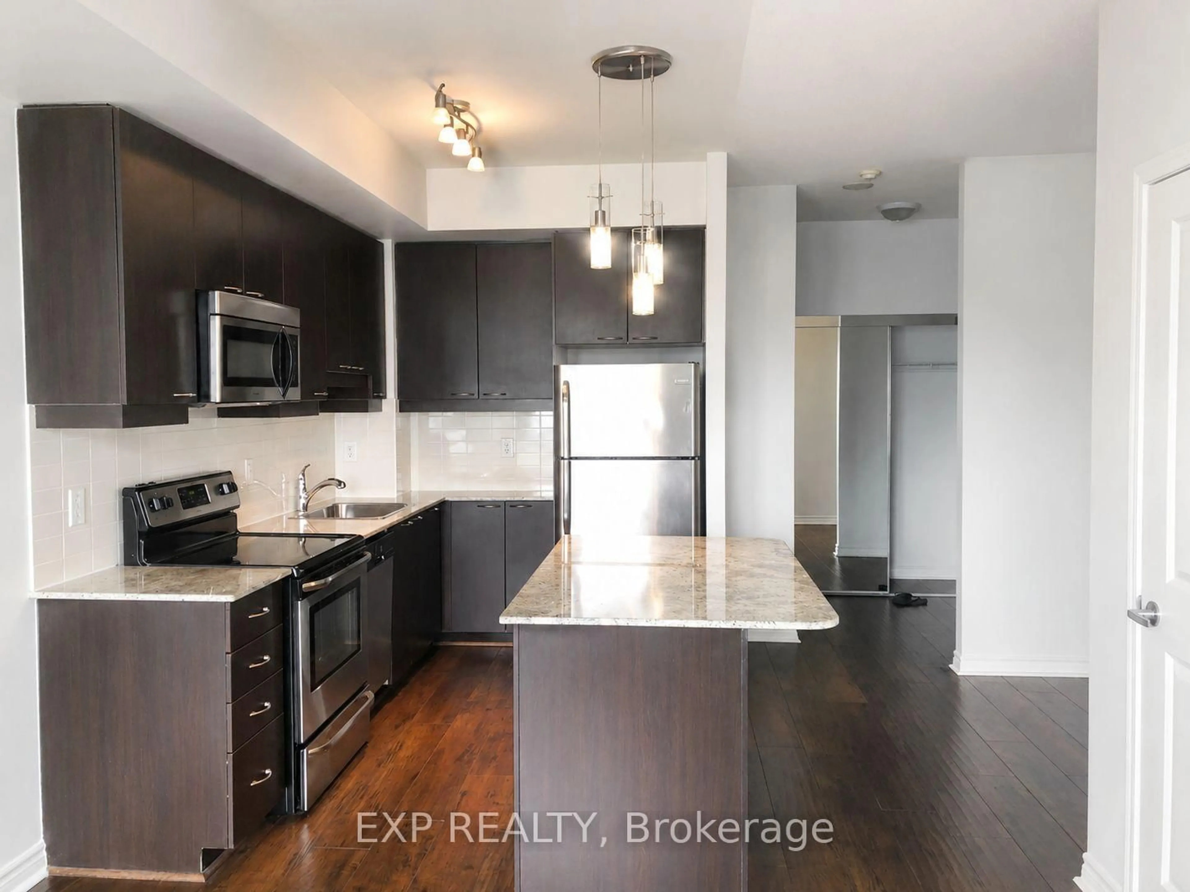 Open concept kitchen, unknown for 385 Prince Of Wales Dr #3506, Mississauga Ontario L5B 0C6