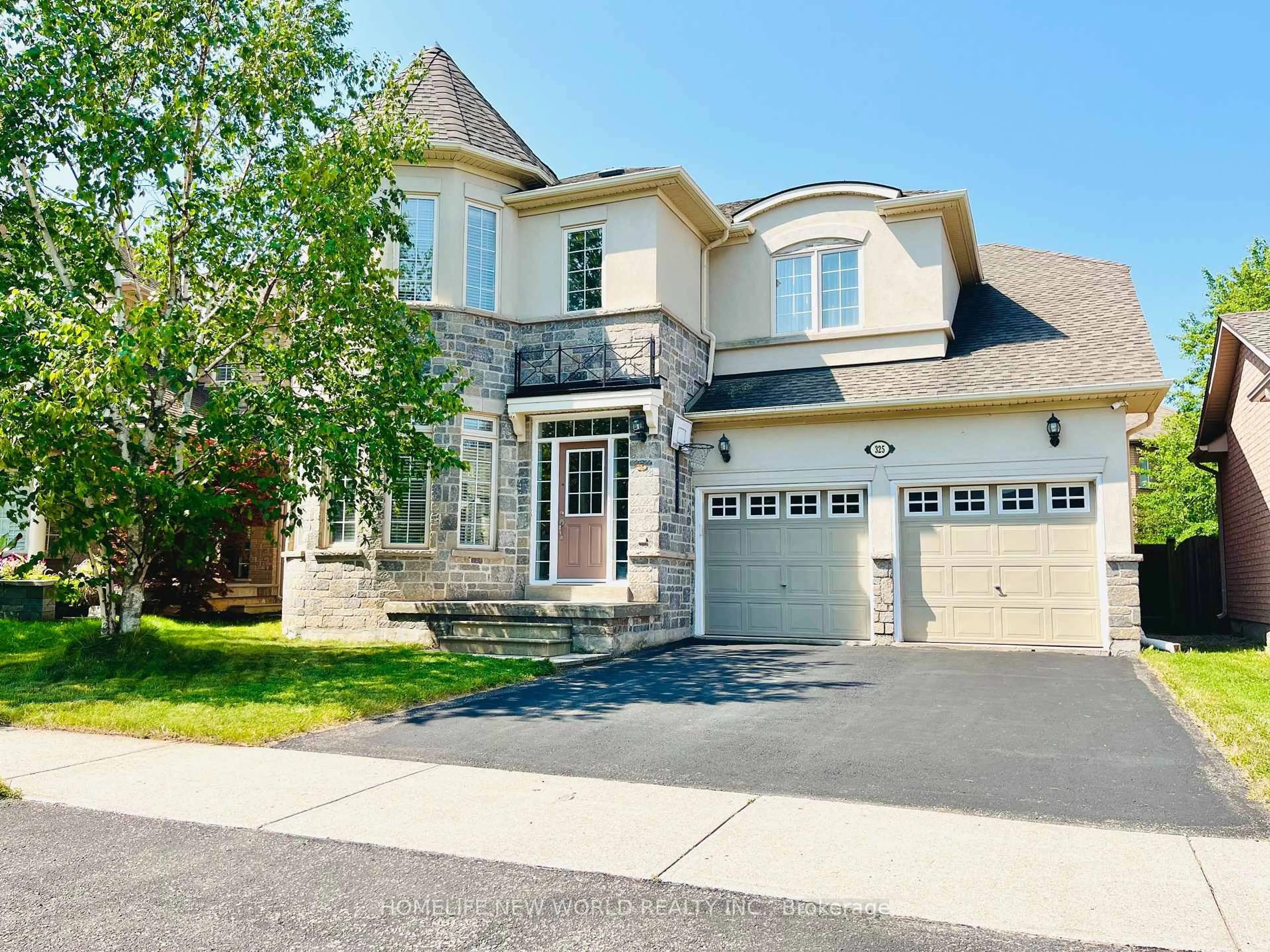 Home with brick exterior material, street for 325 ADMIRAL Dr, Oakville Ontario L6L 0C2