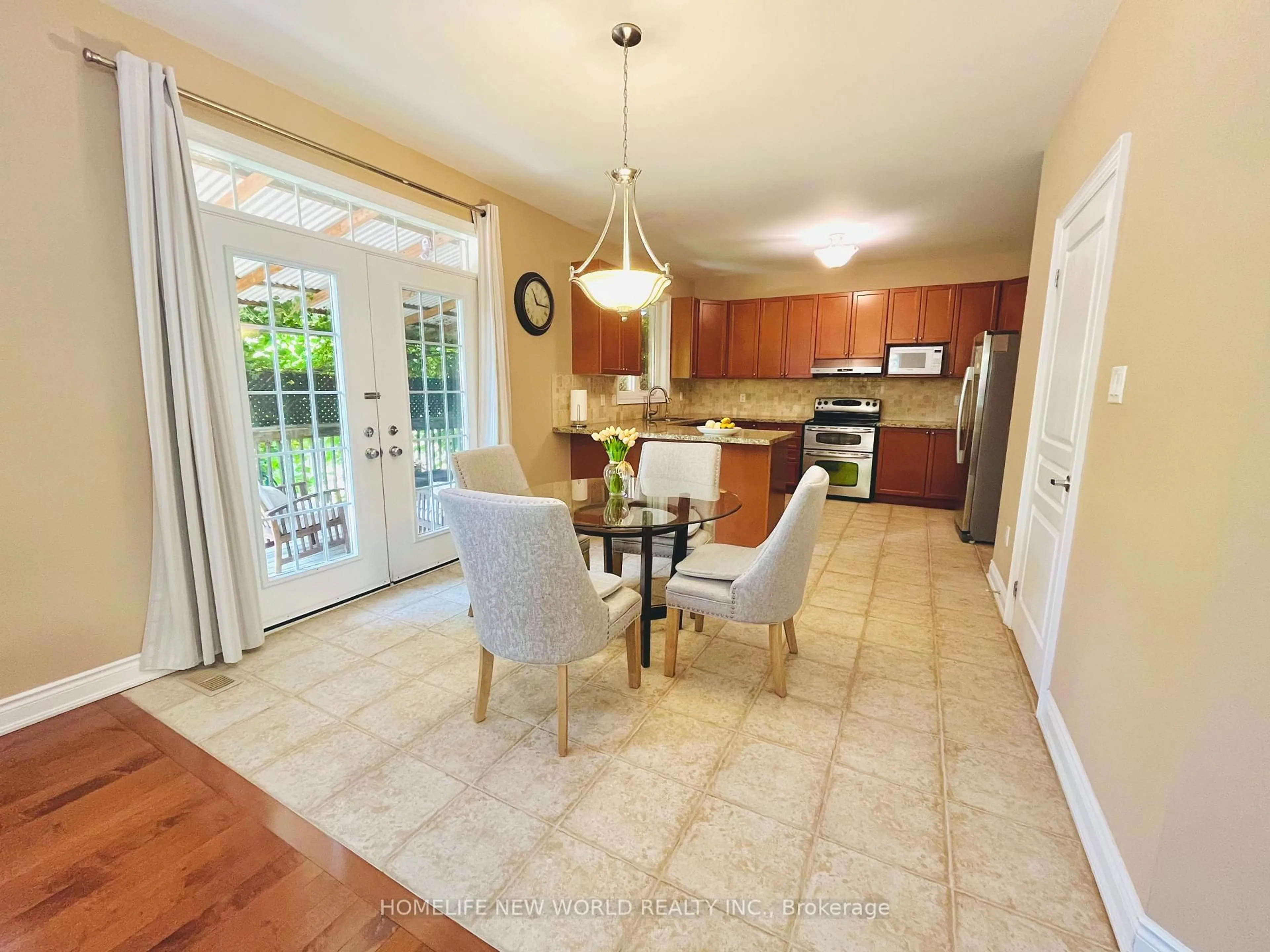Open concept kitchen, ceramic/tile floor for 325 ADMIRAL Dr, Oakville Ontario L6L 0C2