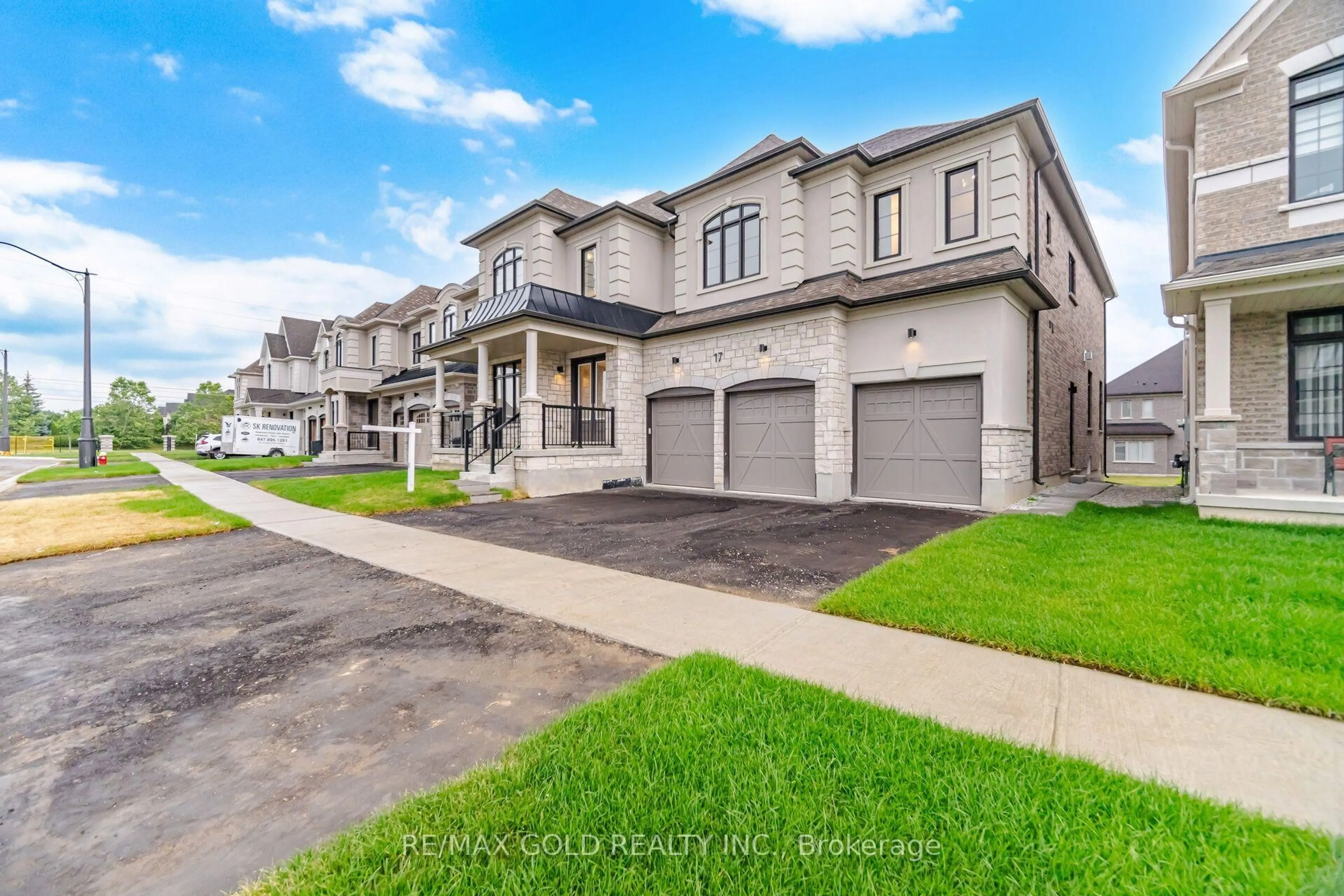 A pic from outside/outdoor area/front of a property/back of a property/a pic from drone, street for 17 Mosswood Tr, Brampton Ontario L6P 4E7