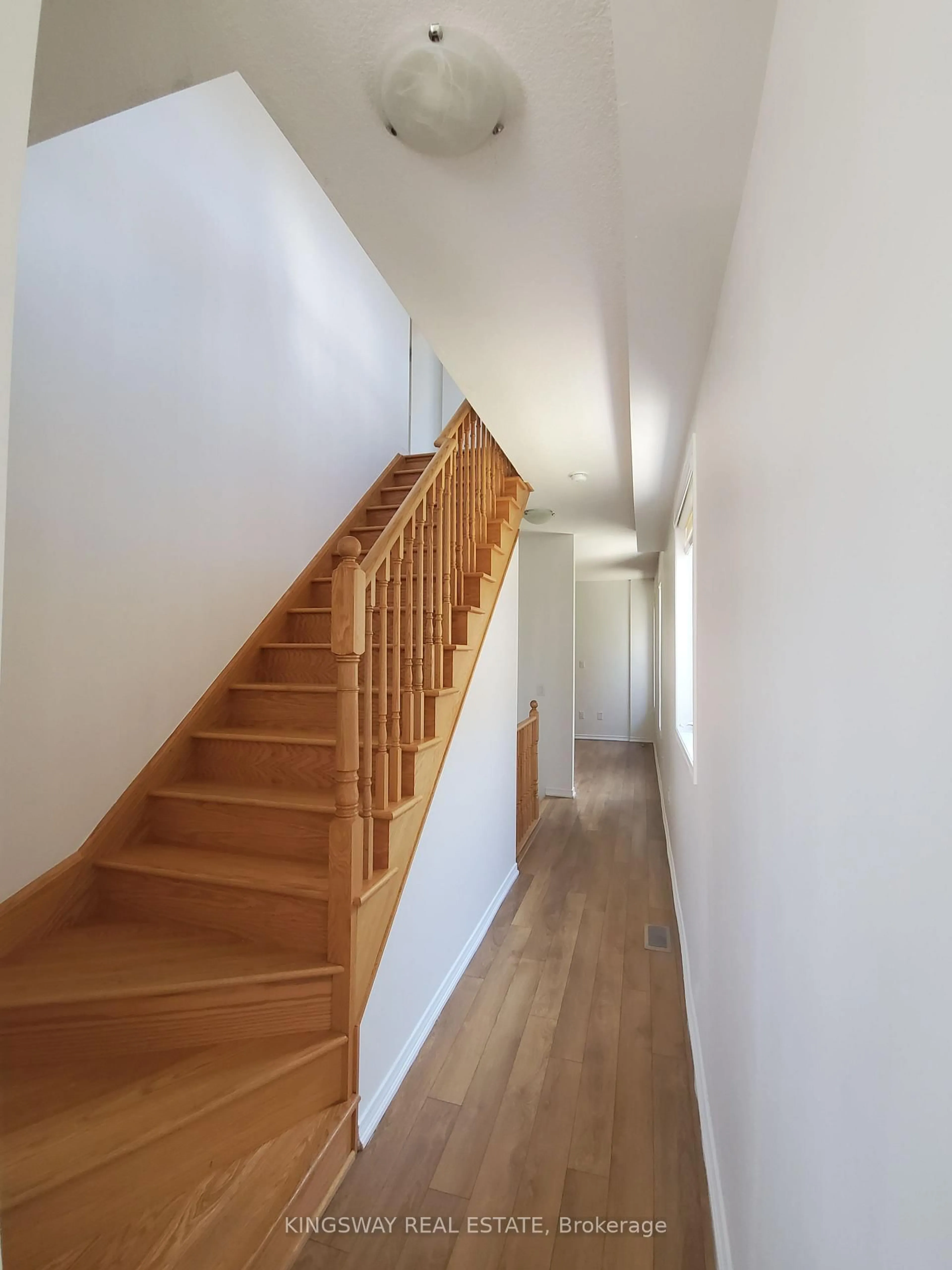Stairs for 593 Remembrance Rd, Brampton Ontario L7A 4L2