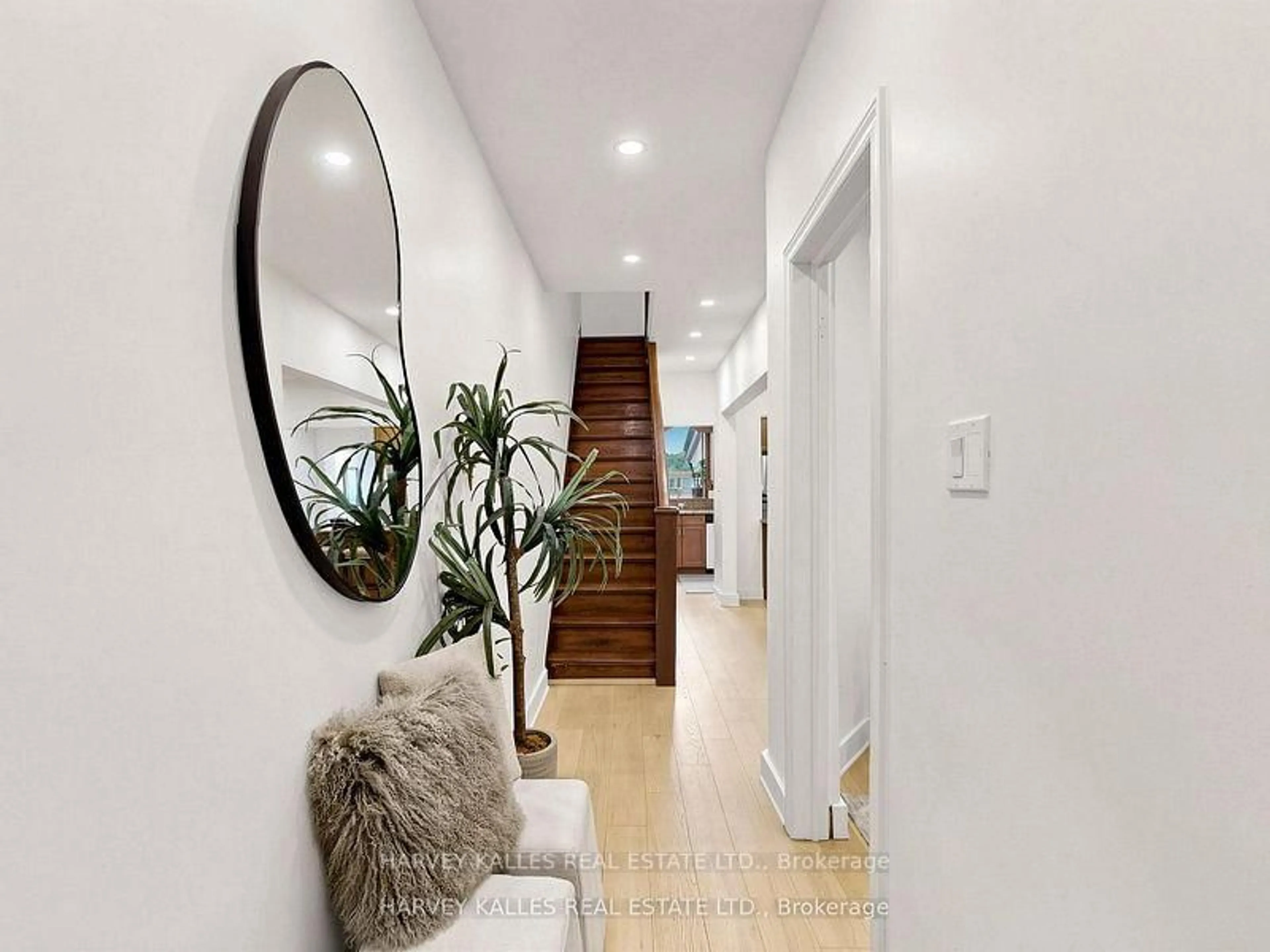 Indoor entryway for 108 Caledonia Rd, Toronto Ontario M6E 4S7