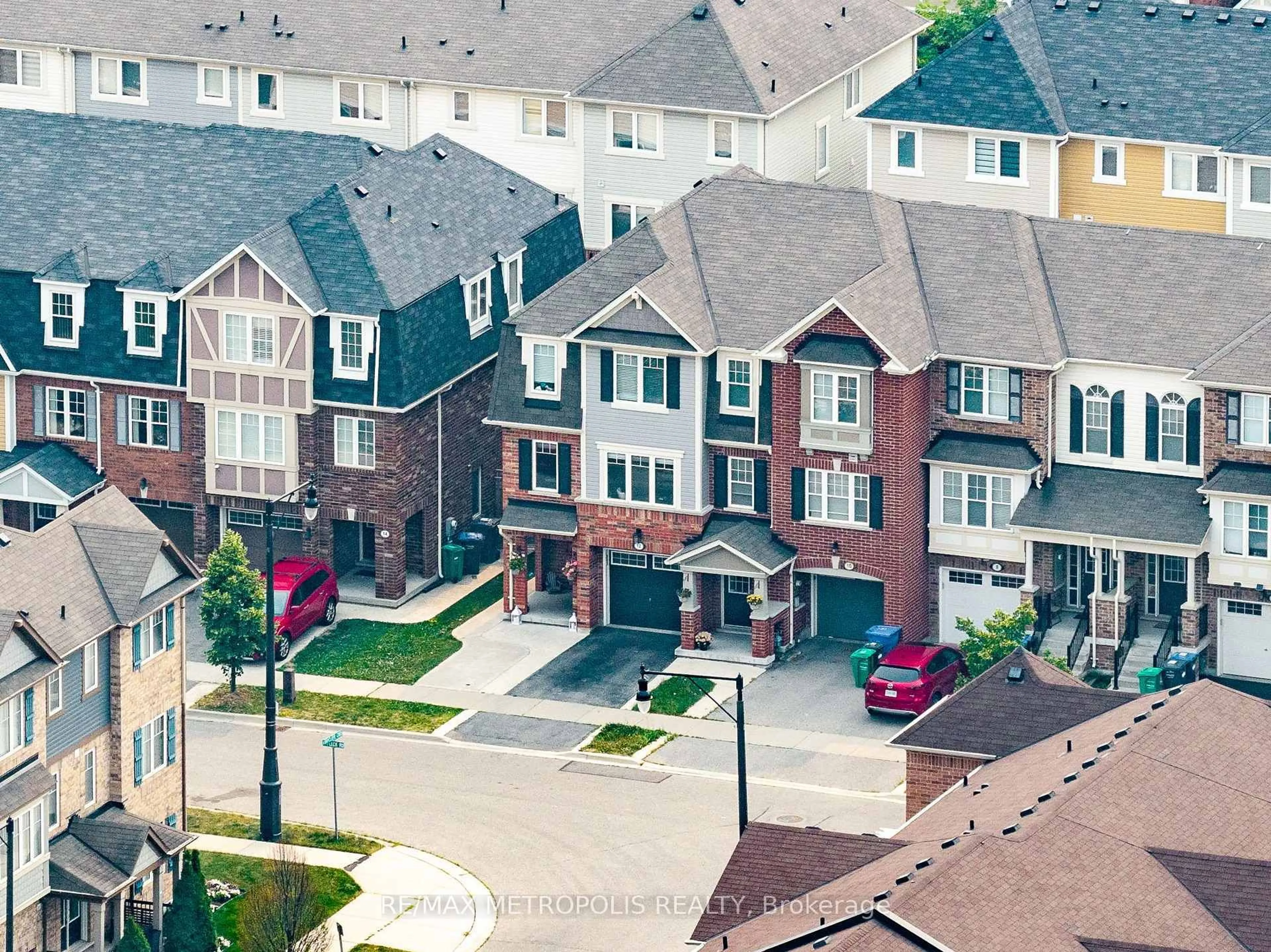 A pic from outside/outdoor area/front of a property/back of a property/a pic from drone, street for 12 AFFLECK Rd, Brampton Ontario L7A 3Y8