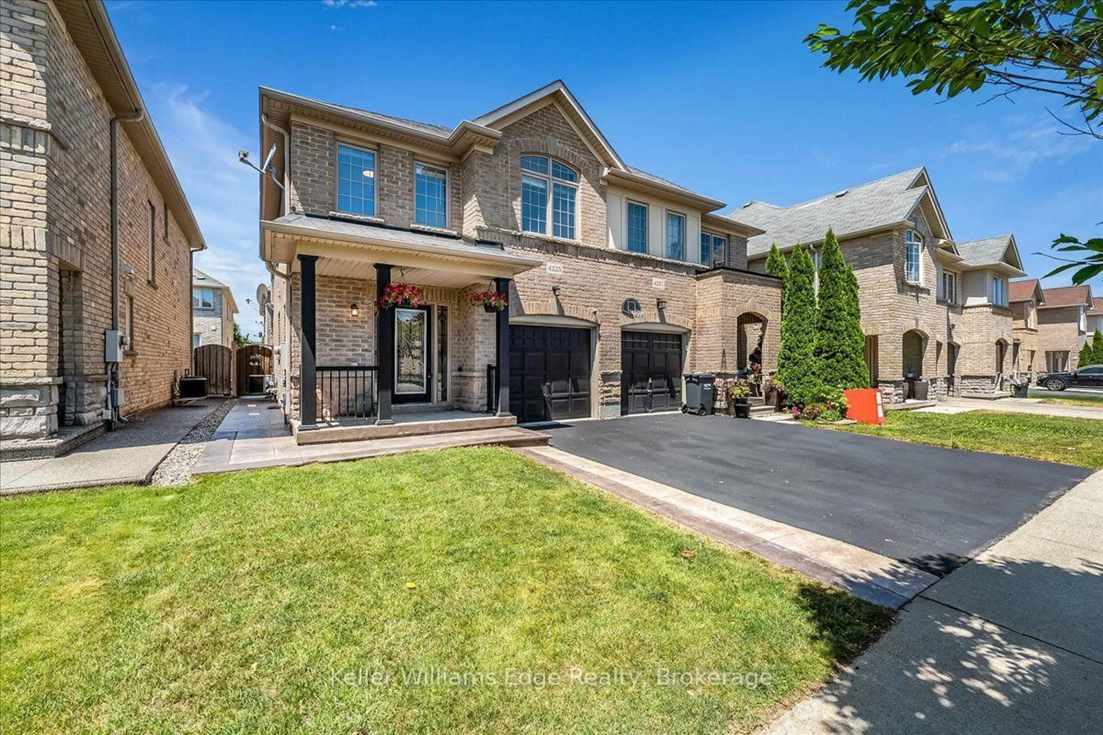 Home with brick exterior material, street for 4225 Thomas Alton Blvd, Burlington Ontario L7M 0N1