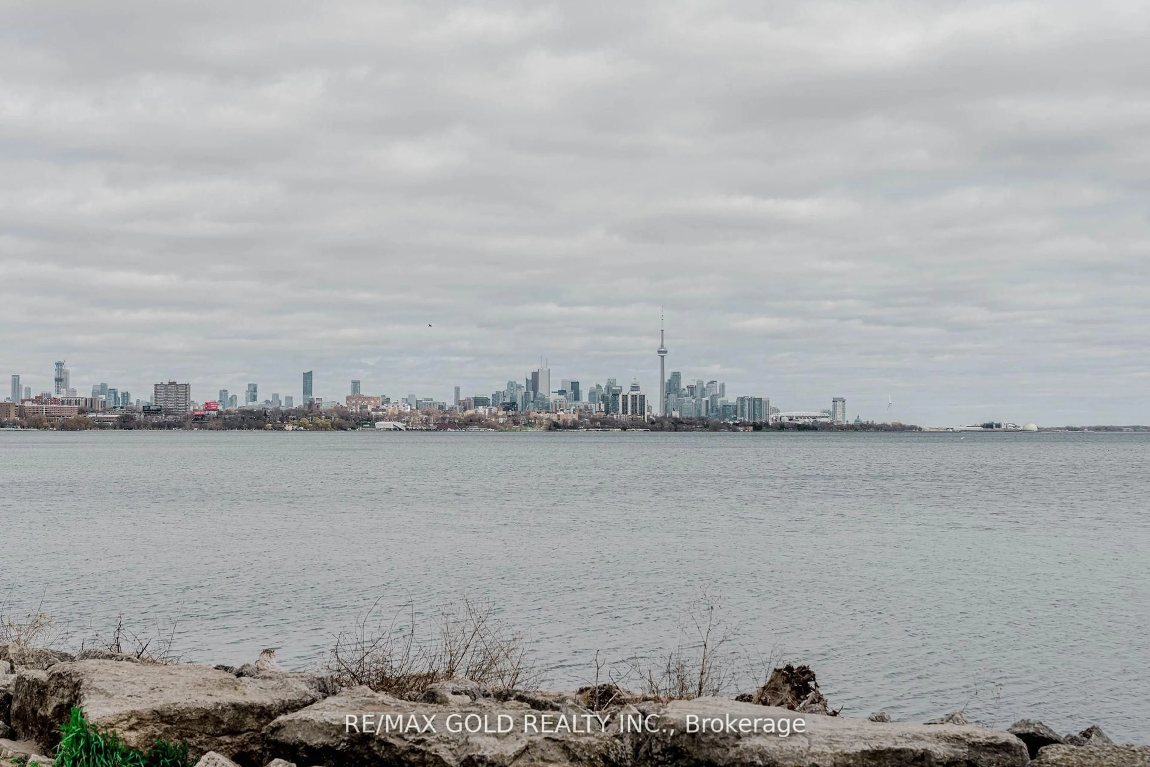 trreb/IMG-W13586736_285bbde0-f63b-46a8-af66-821ef7c6fb10-l.jpg