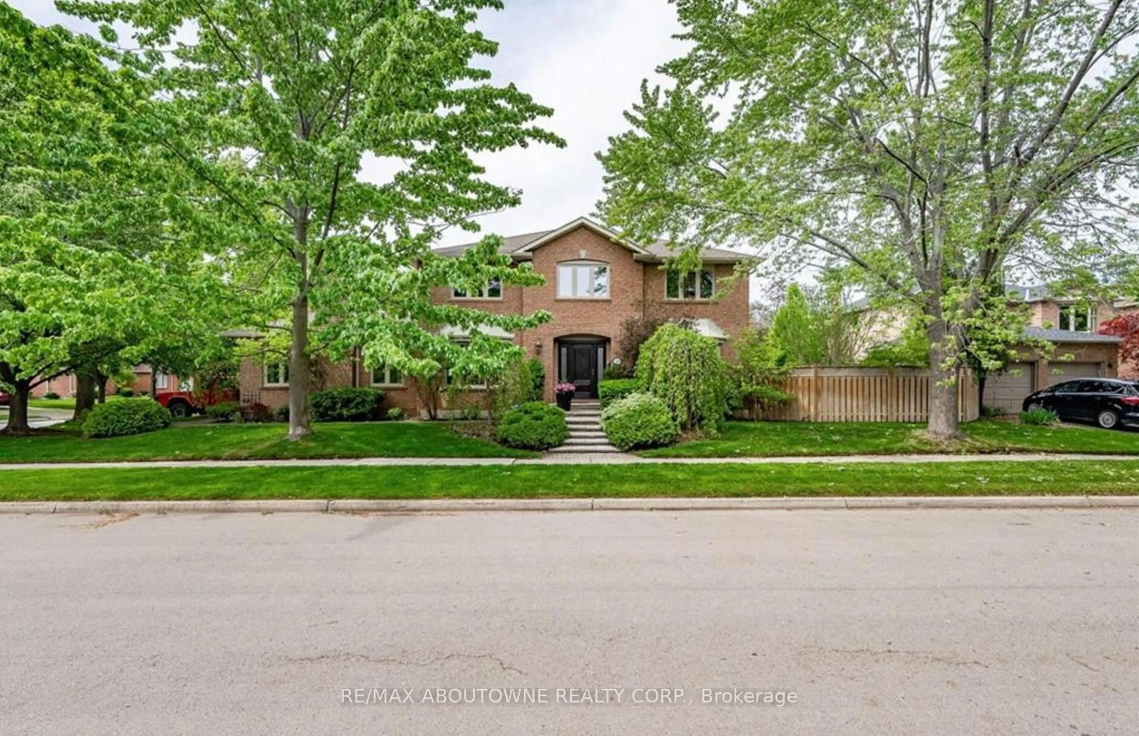 Home with brick exterior material, street for 500 Blenheim Cres, Oakville Ontario L6J 6P7