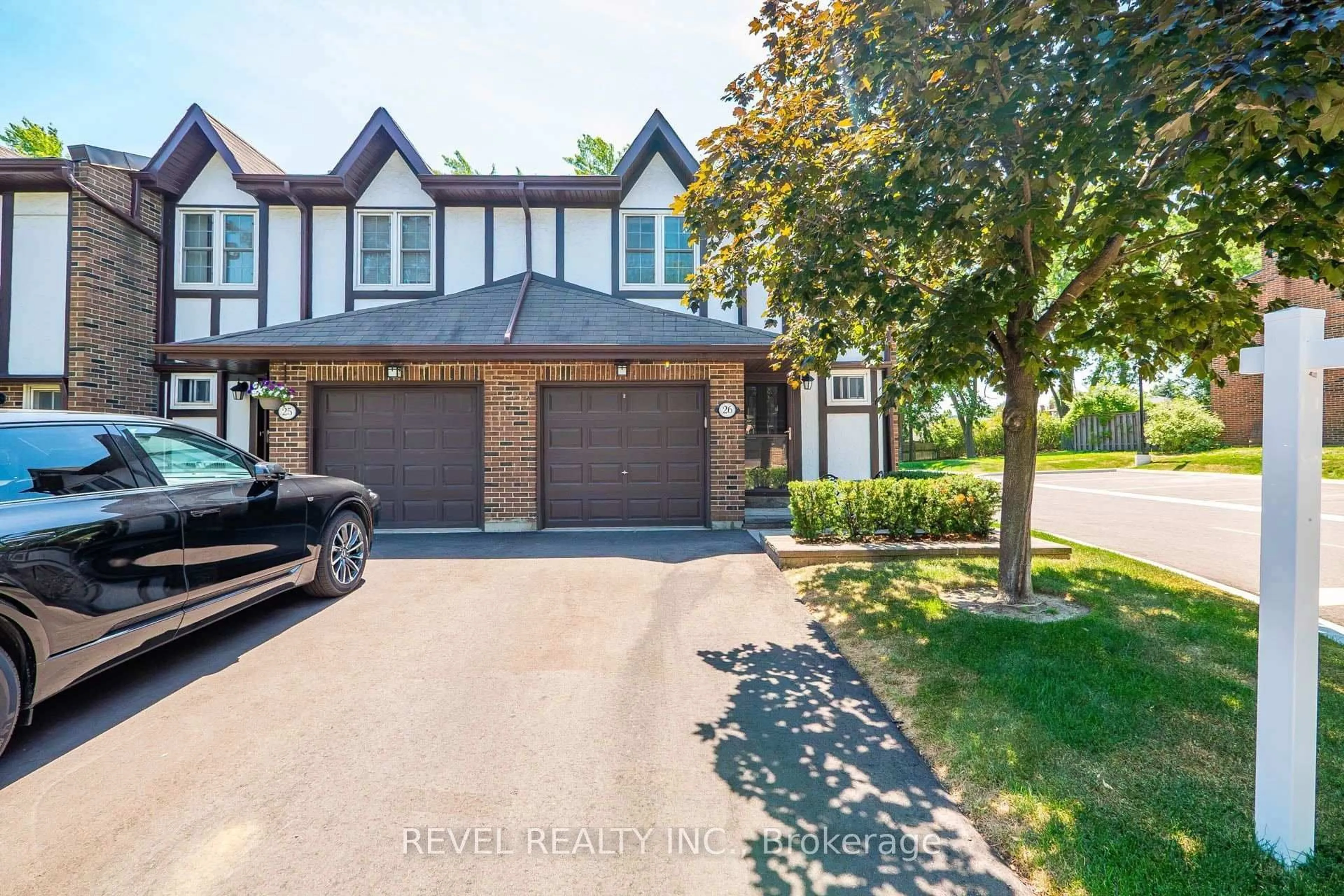 A pic from outside/outdoor area/front of a property/back of a property/a pic from drone, street for 1951 Rathburn Rd #26, Mississauga Ontario L4W 2N9