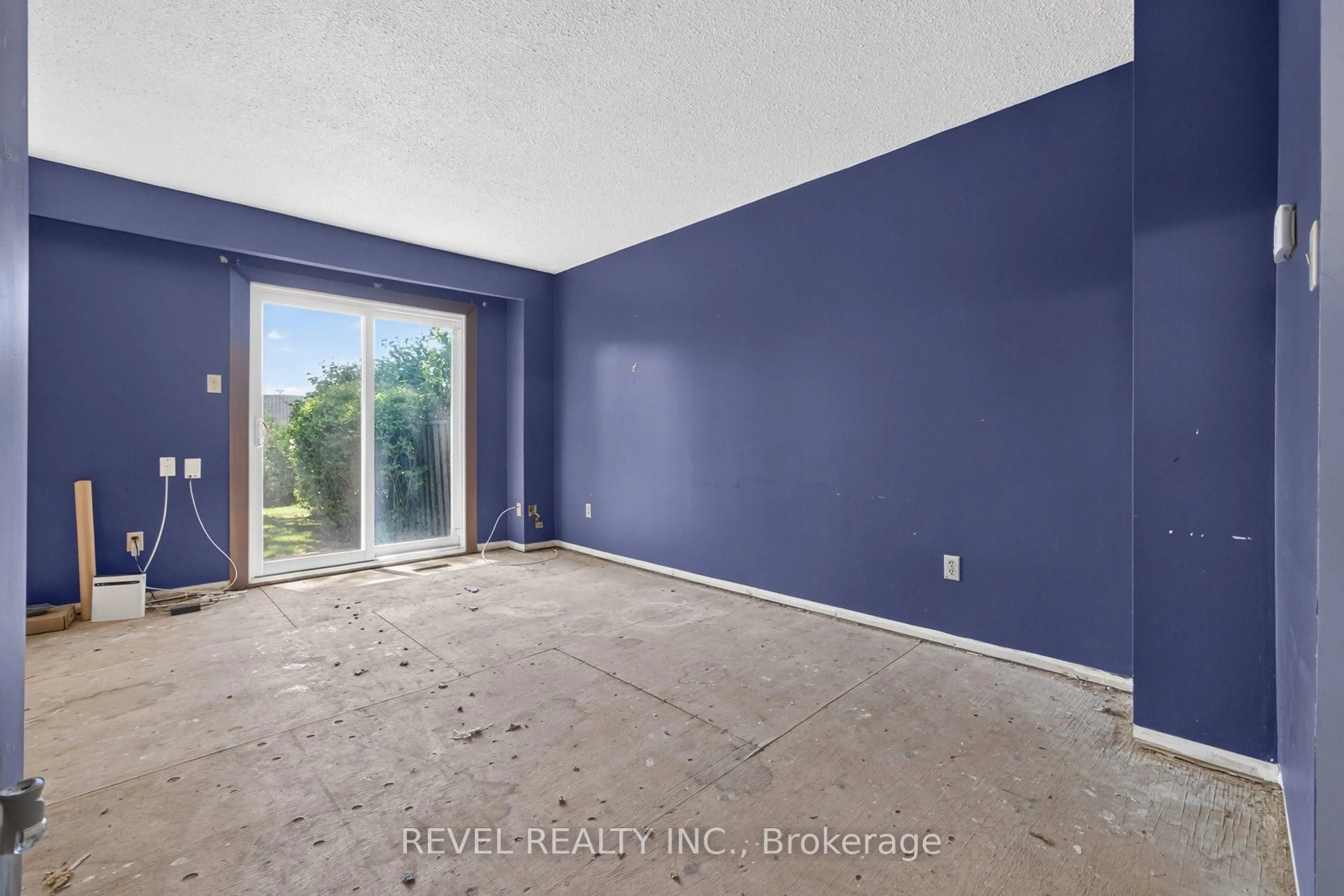 A pic of a room for 1951 Rathburn Rd #26, Mississauga Ontario L4W 2N9
