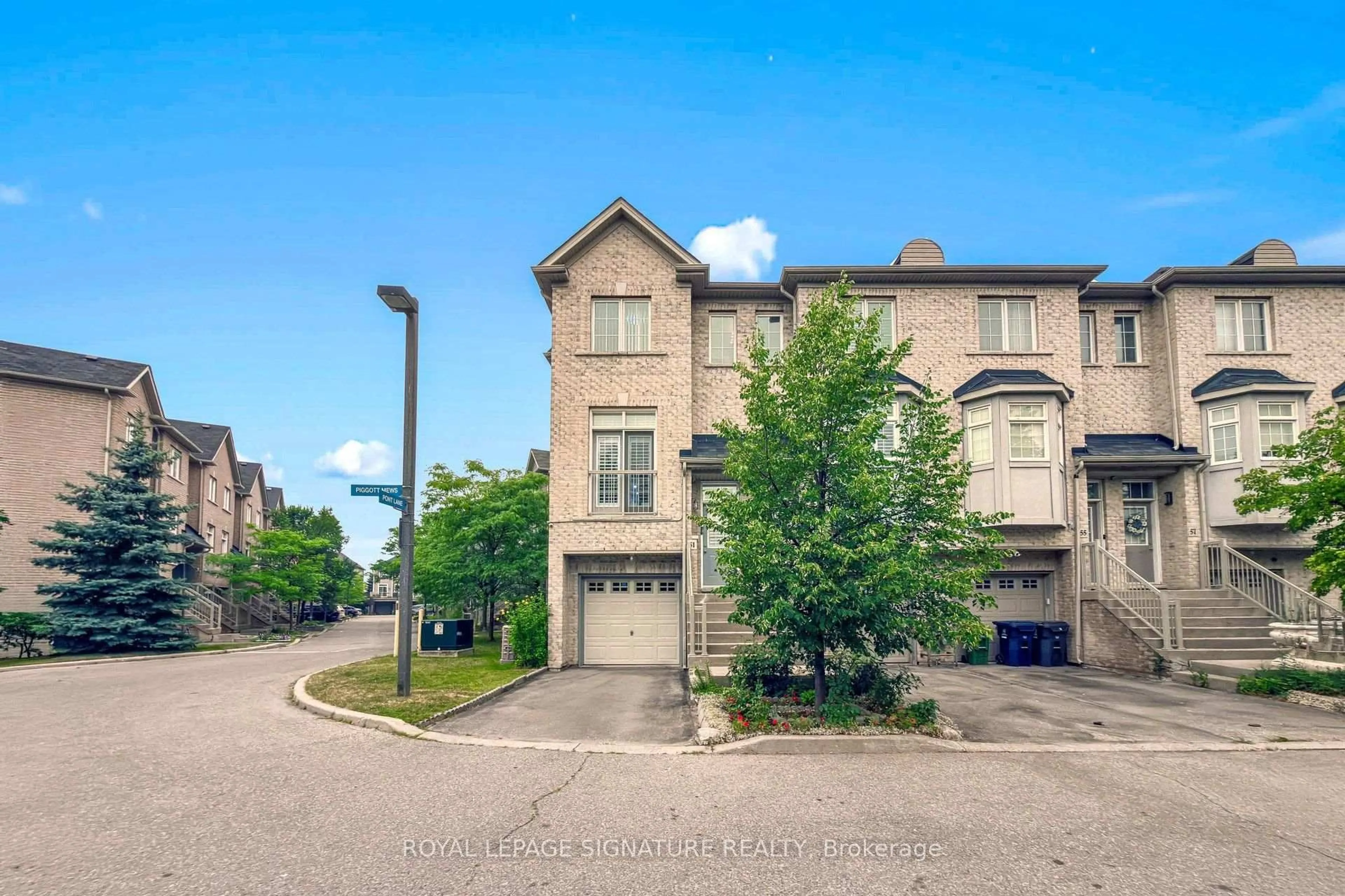 A pic from outside/outdoor area/front of a property/back of a property/a pic from drone, street for 51 Piggott Mews, Toronto Ontario M9N 0A4
