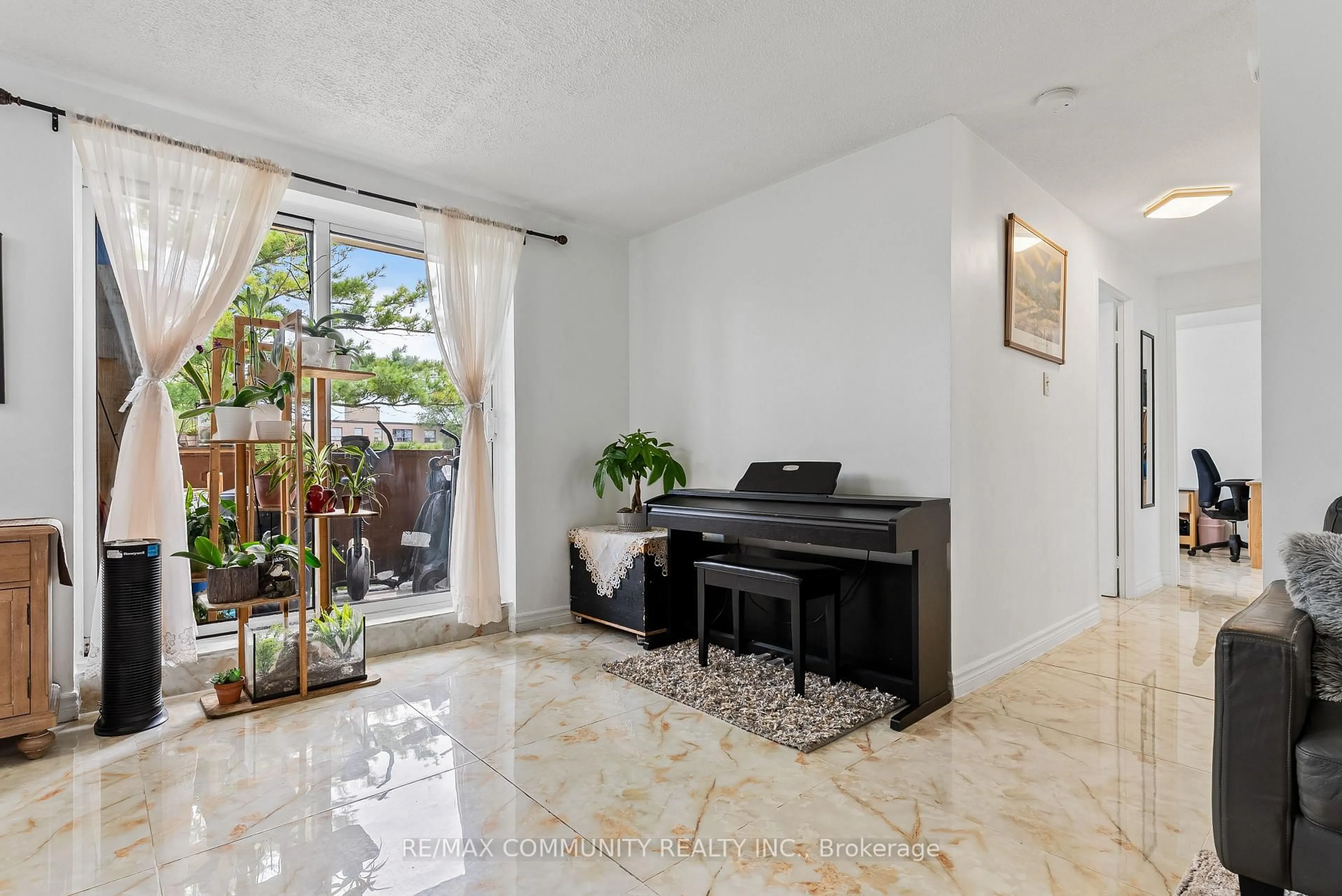 Unknown for 1445 Wilson Ave #407, Toronto Ontario M3M 1J5