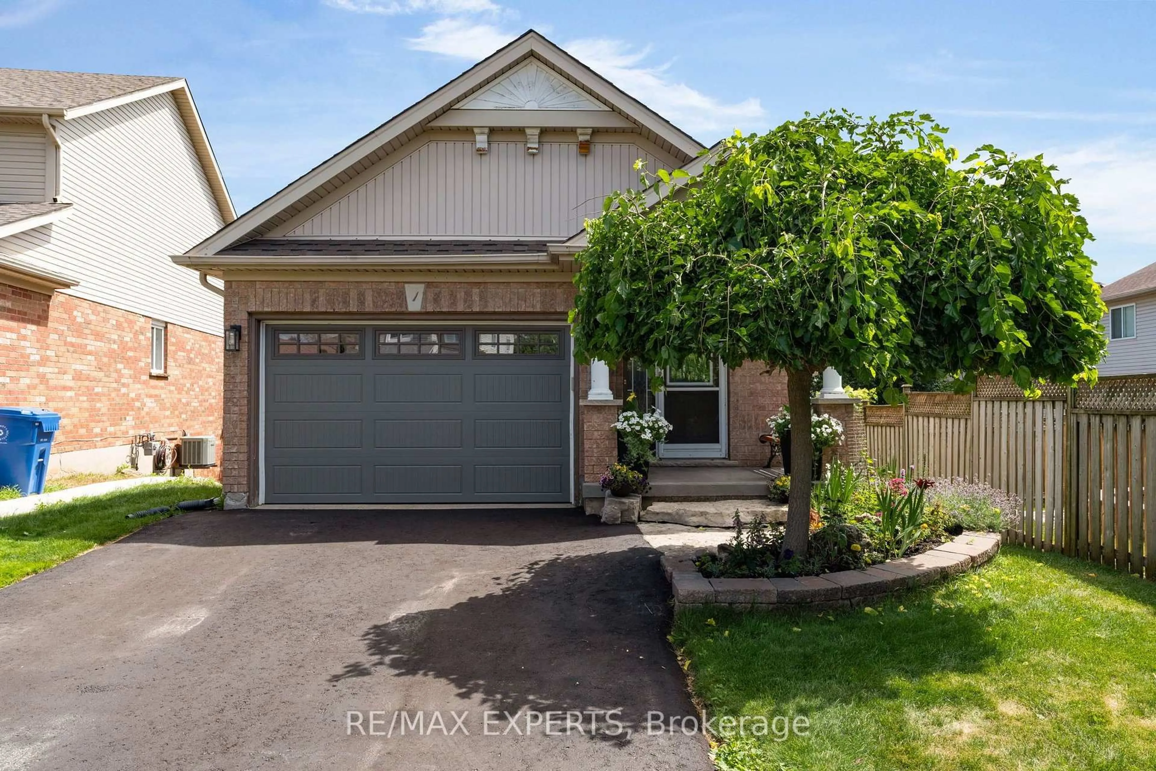 Unknown for 1 Cameron Crt, Orangeville Ontario L9W 5G8