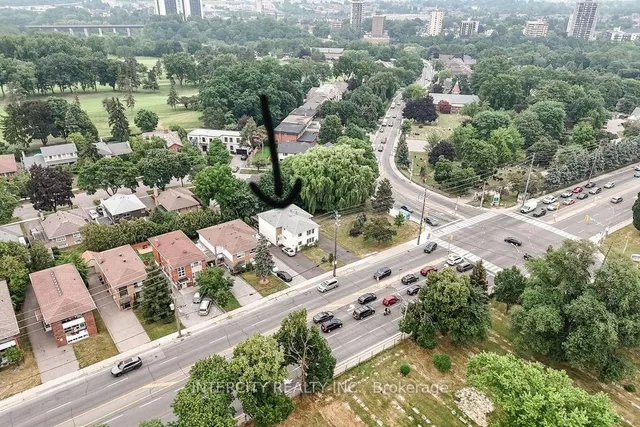 100 Dixon Rd, Toronto 5