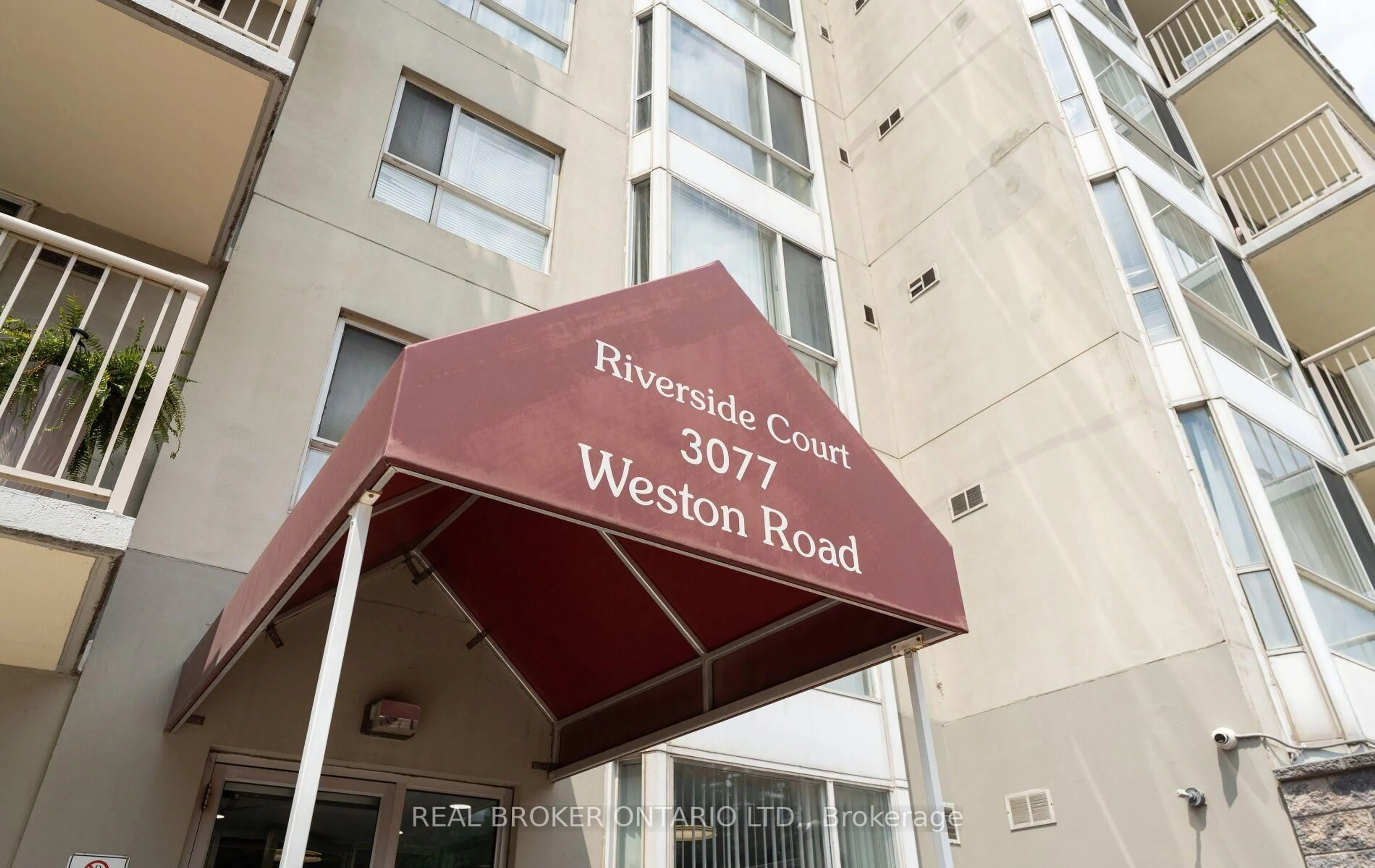 Indoor foyer for 3077 Weston Rd #1809, Toronto Ontario M9M 3A1