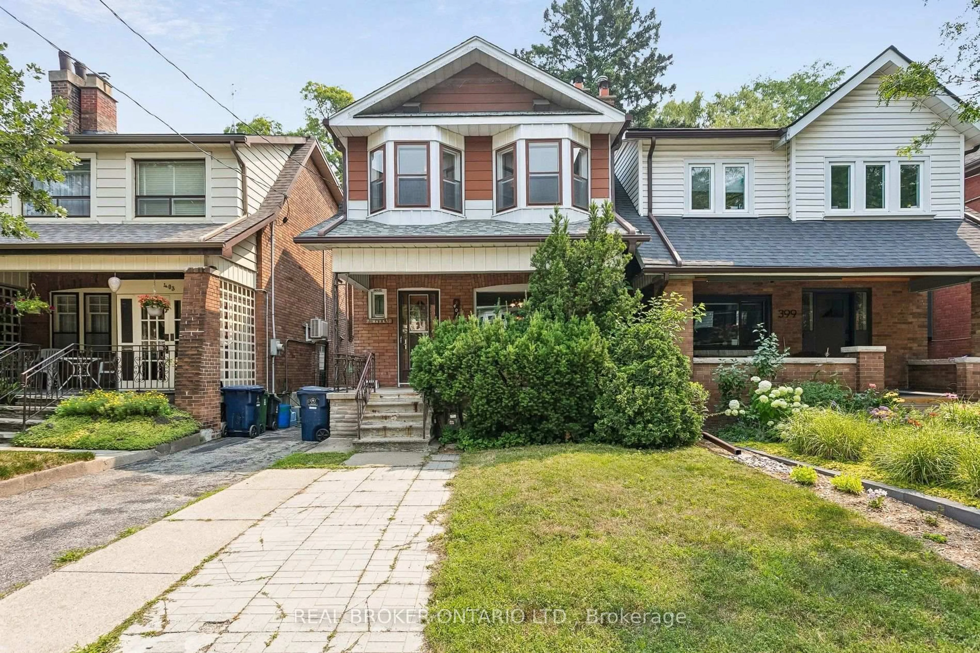 Home with brick exterior material, street for 401 Willard Ave, Toronto Ontario M6S 3R4