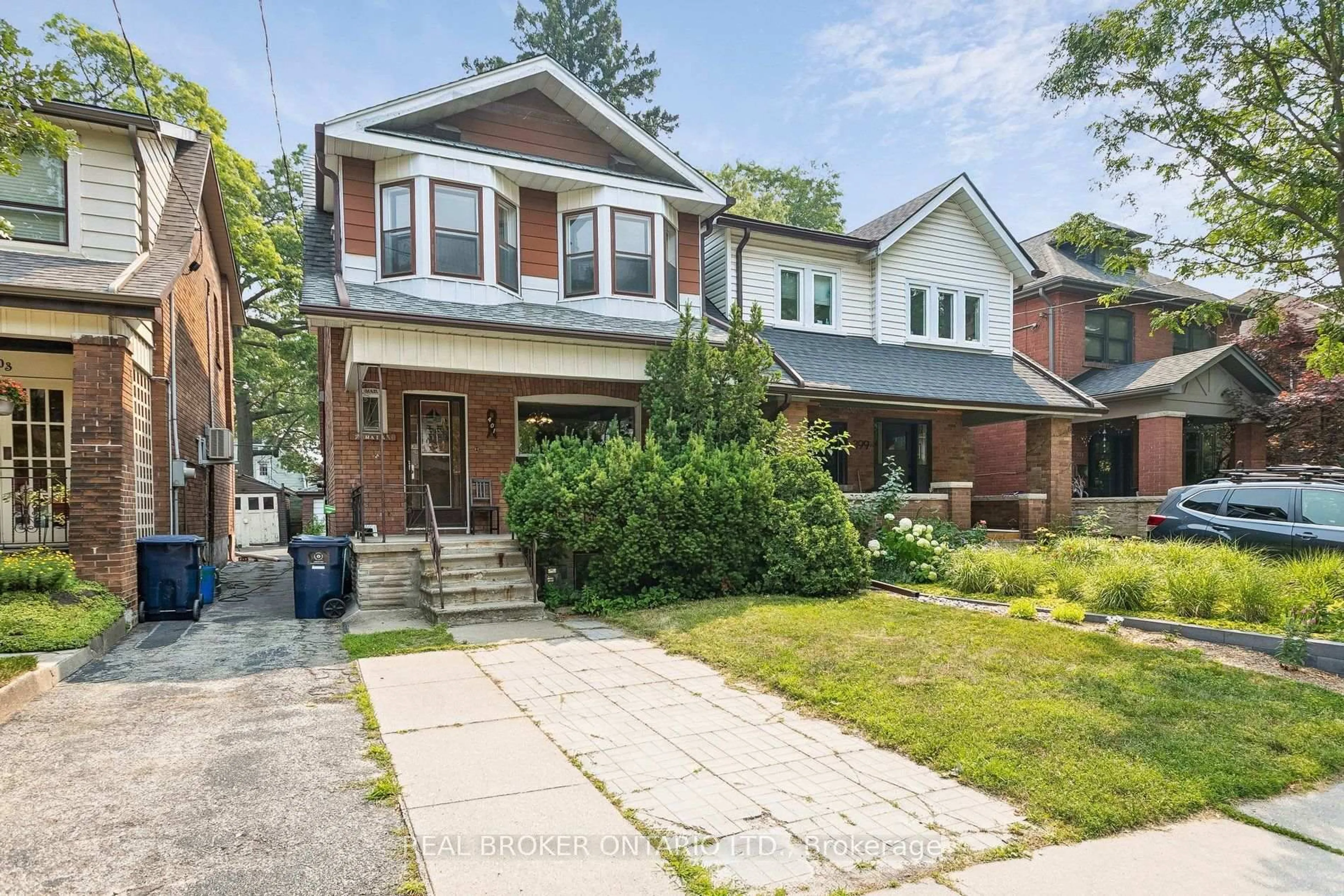 Home with brick exterior material, street for 401 Willard Ave, Toronto Ontario M6S 3R4