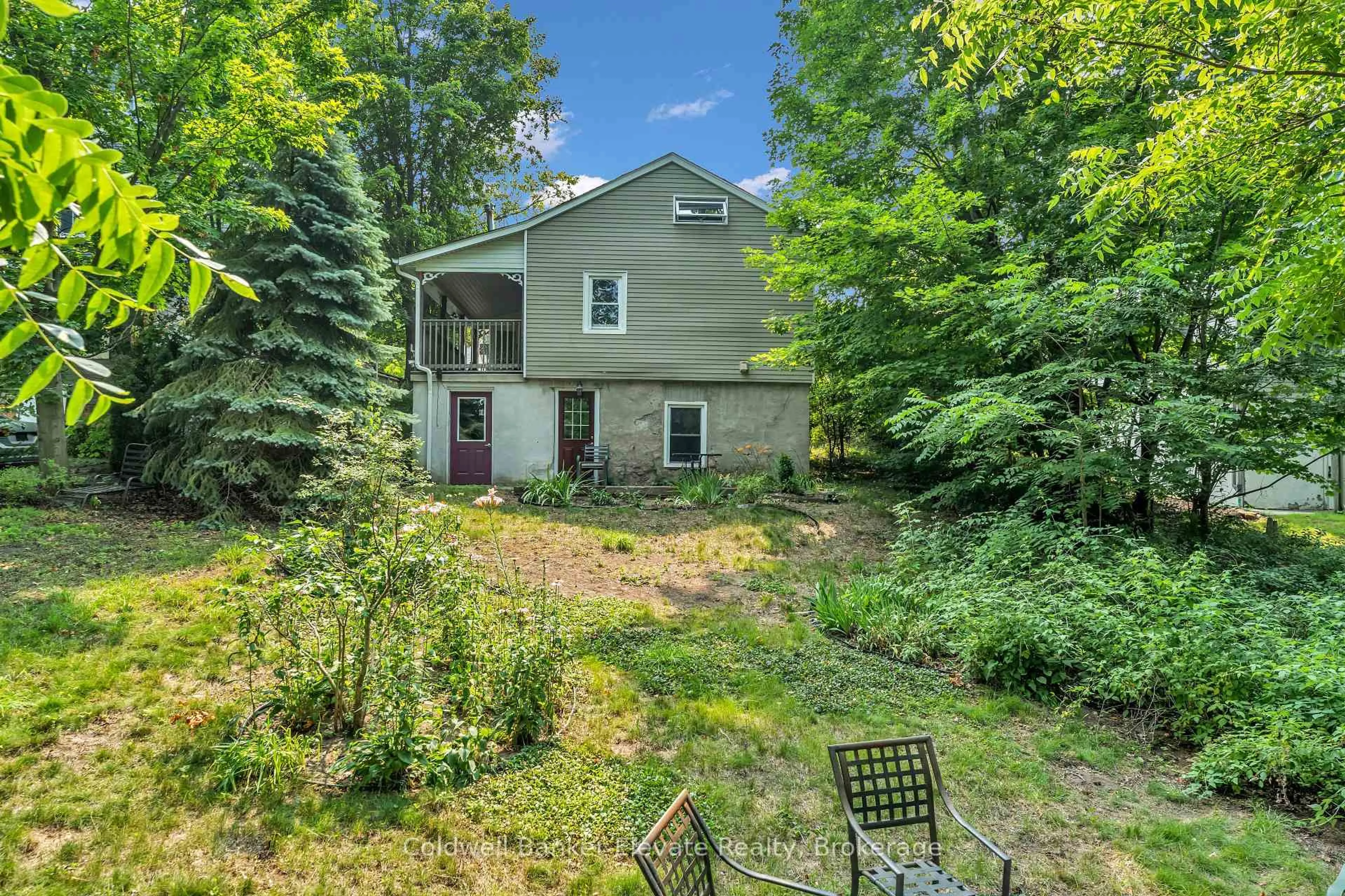 Patio, unknown for 127 Main St, Halton Hills Ontario L7G 3E5
