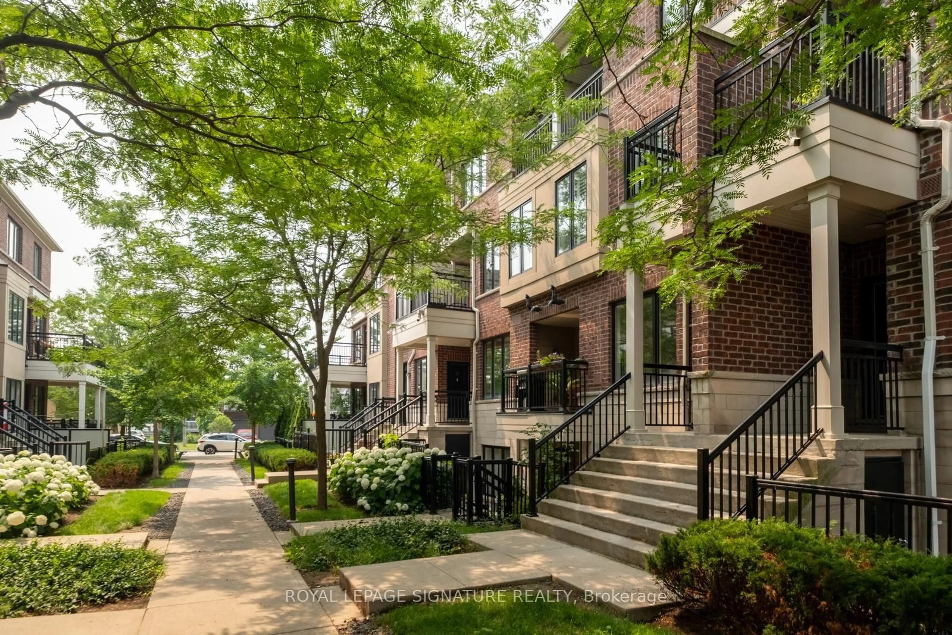 Patio, street for 30 Carnation Ave #81, Toronto Ontario M8V 0B8