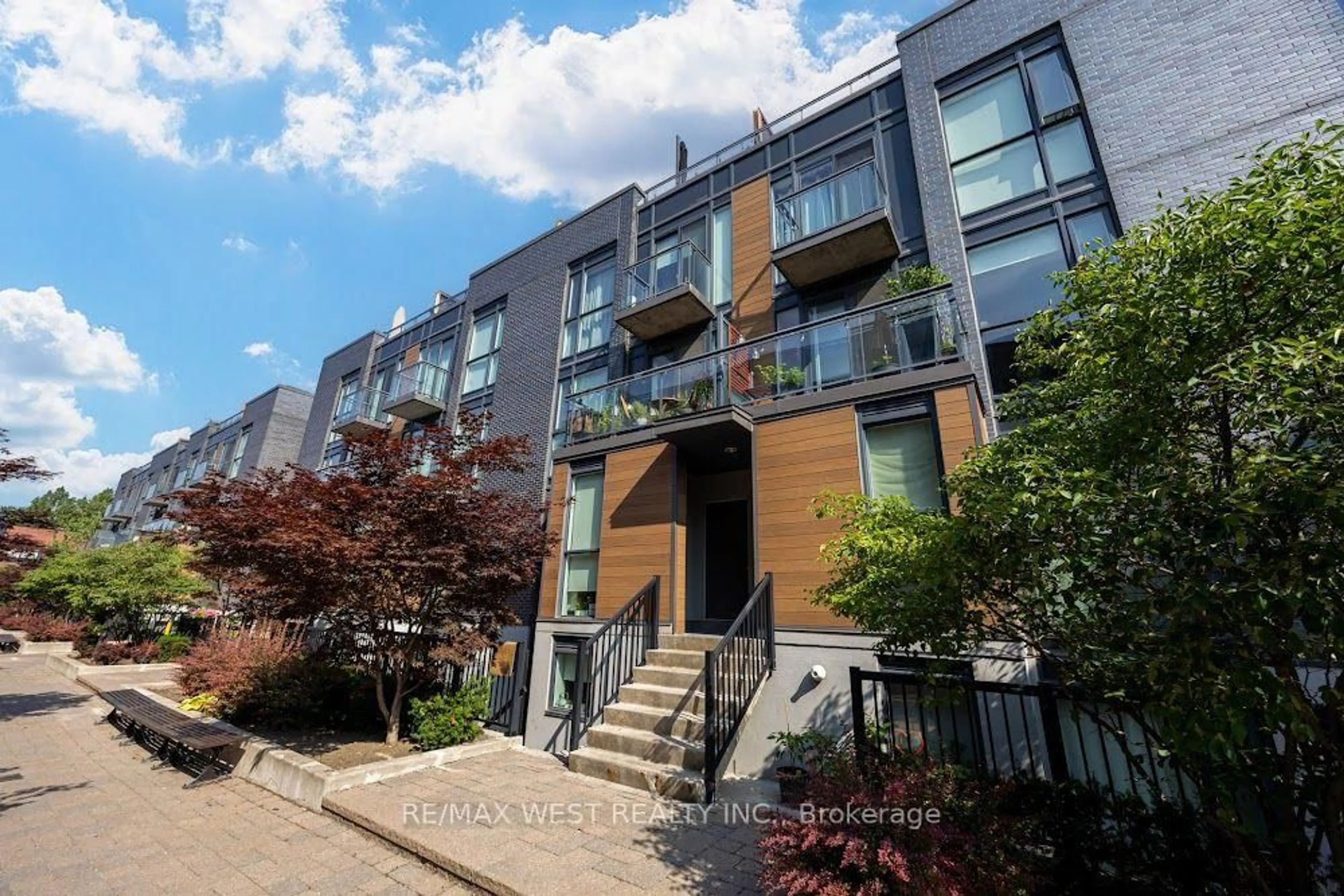 Patio, street for 47 Macaulay Ave #603, Toronto Ontario M6P 3P5