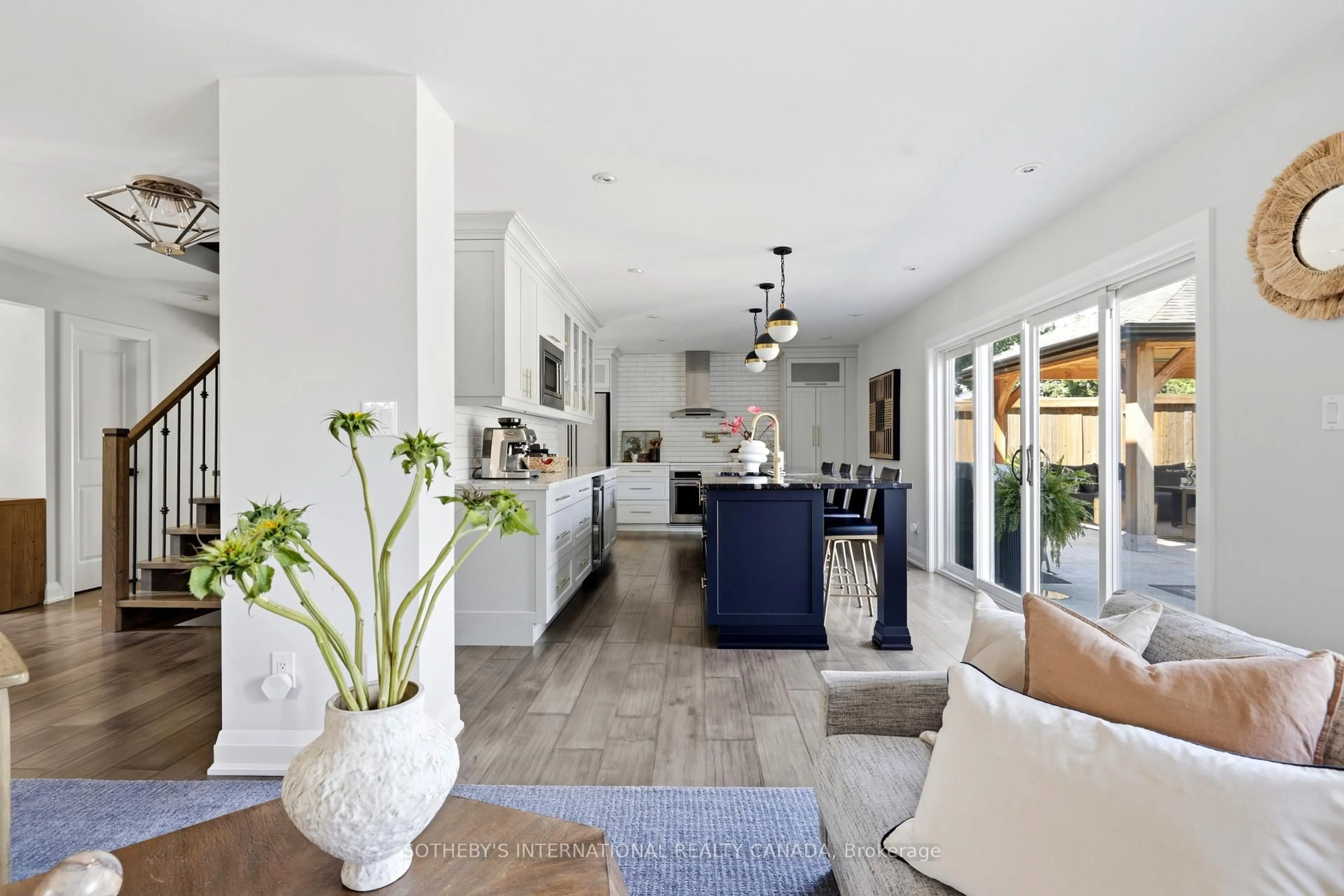 Open concept kitchen, ceramic/tile floor for 2171 Devlin Dr, Burlington Ontario L7P 3C6
