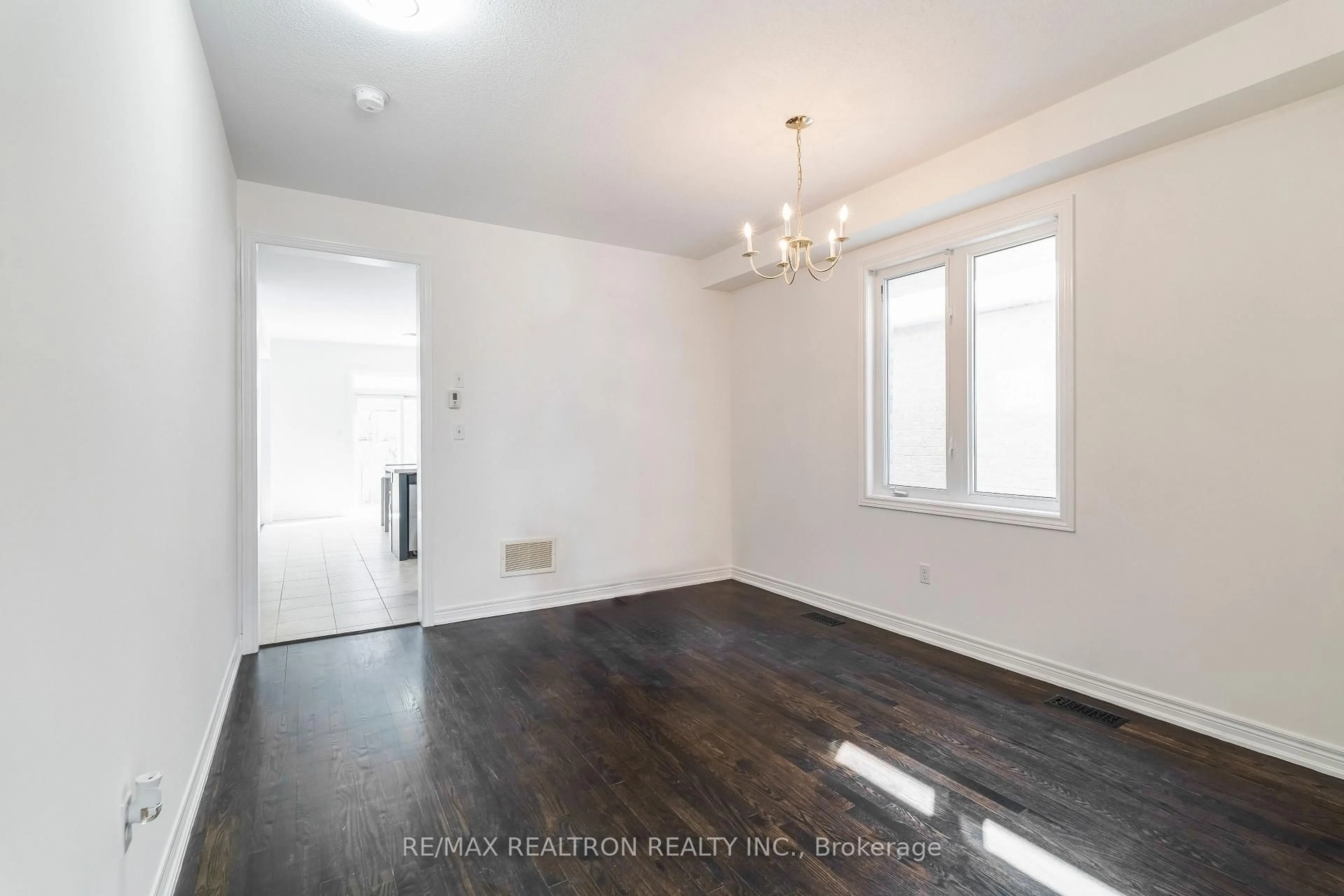A pic of a room for 9 Constance St, Brampton Ontario M2P 1V4