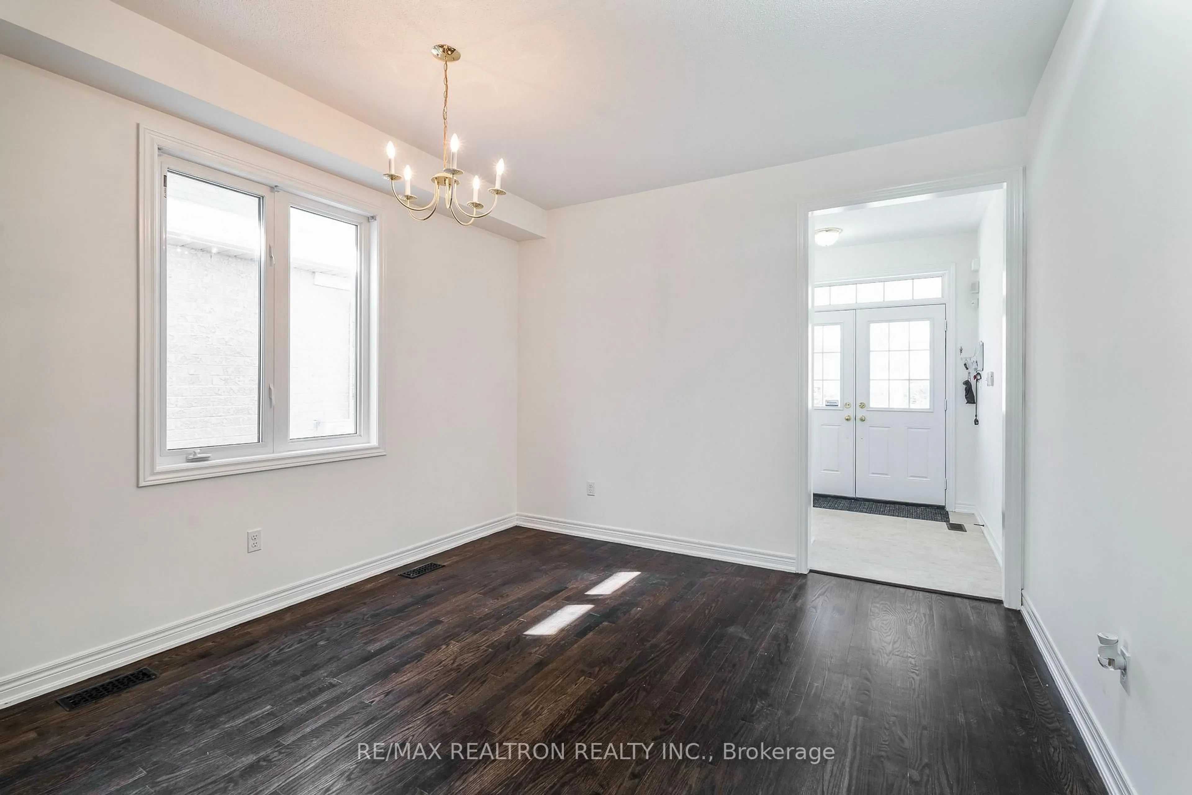 A pic of a room for 9 Constance St, Brampton Ontario M2P 1V4