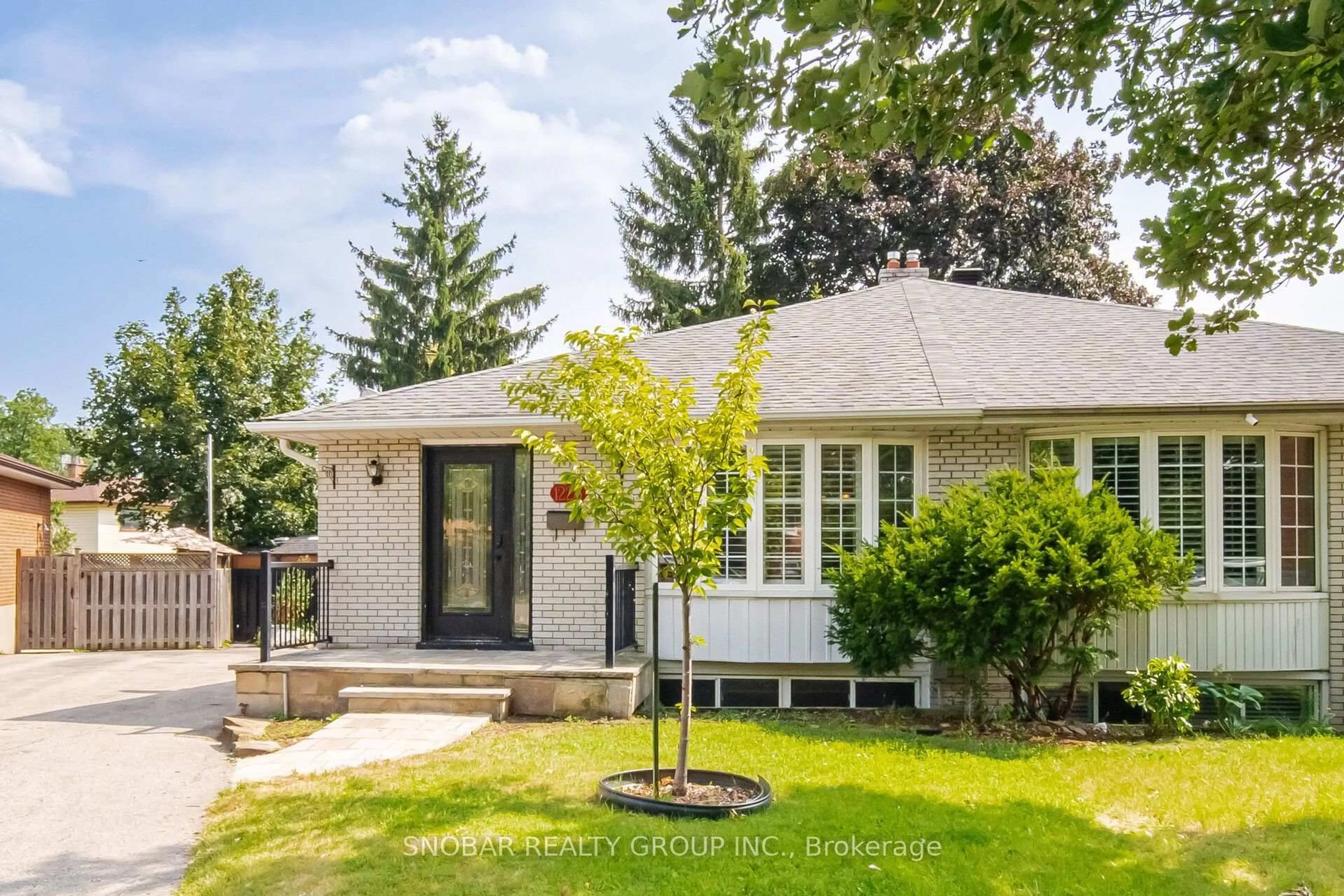 Home with vinyl exterior material, street for 1228 Shamir Cres, Mississauga Ontario L5C 1L1