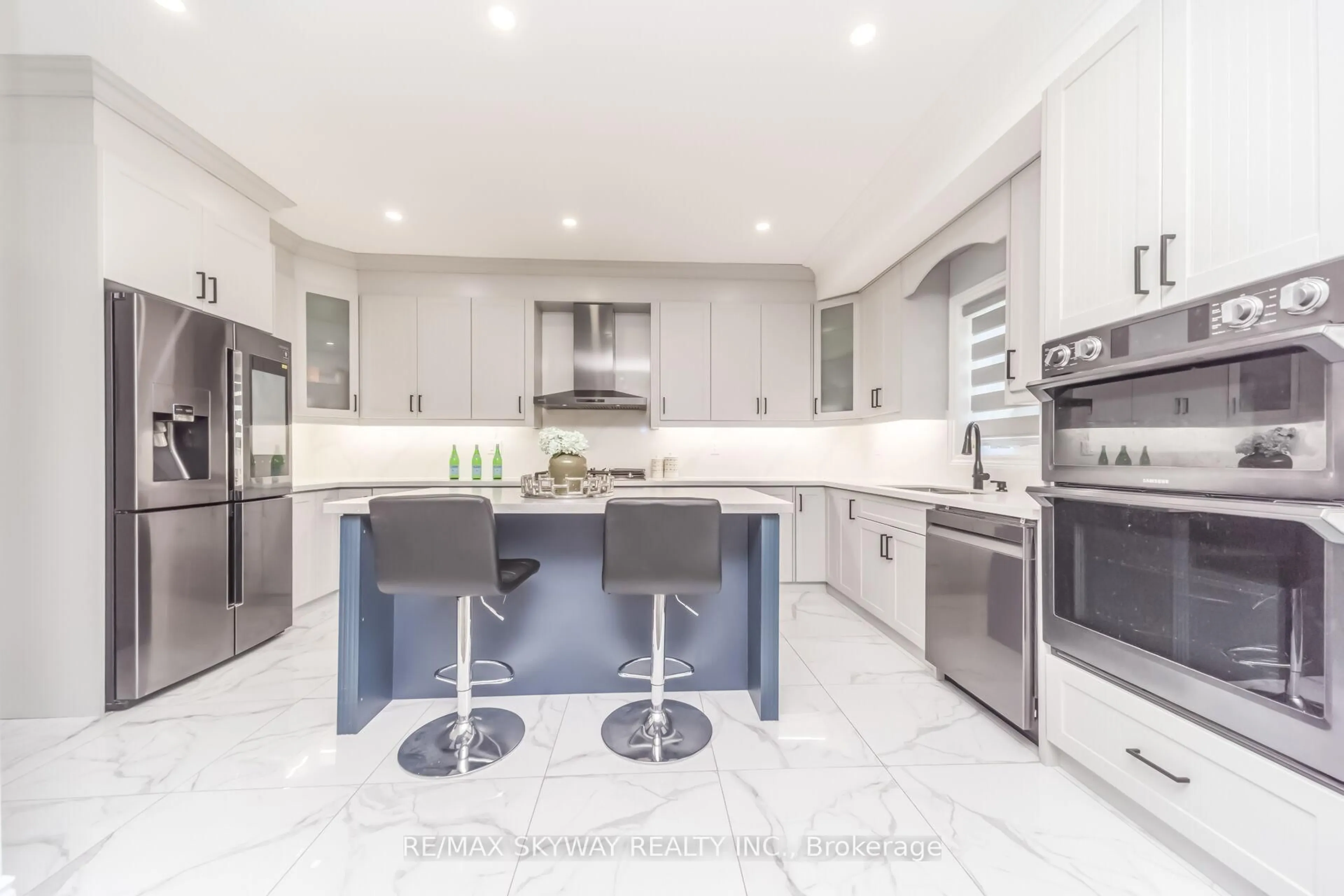 Contemporary kitchen, ceramic/tile floor for 12199 Hwy #50 Rd, Caledon Ontario L7E 1M1