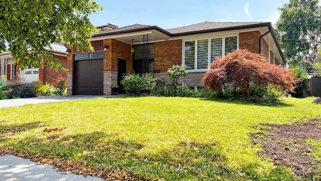 32 Sellmar Rd, Toronto 5