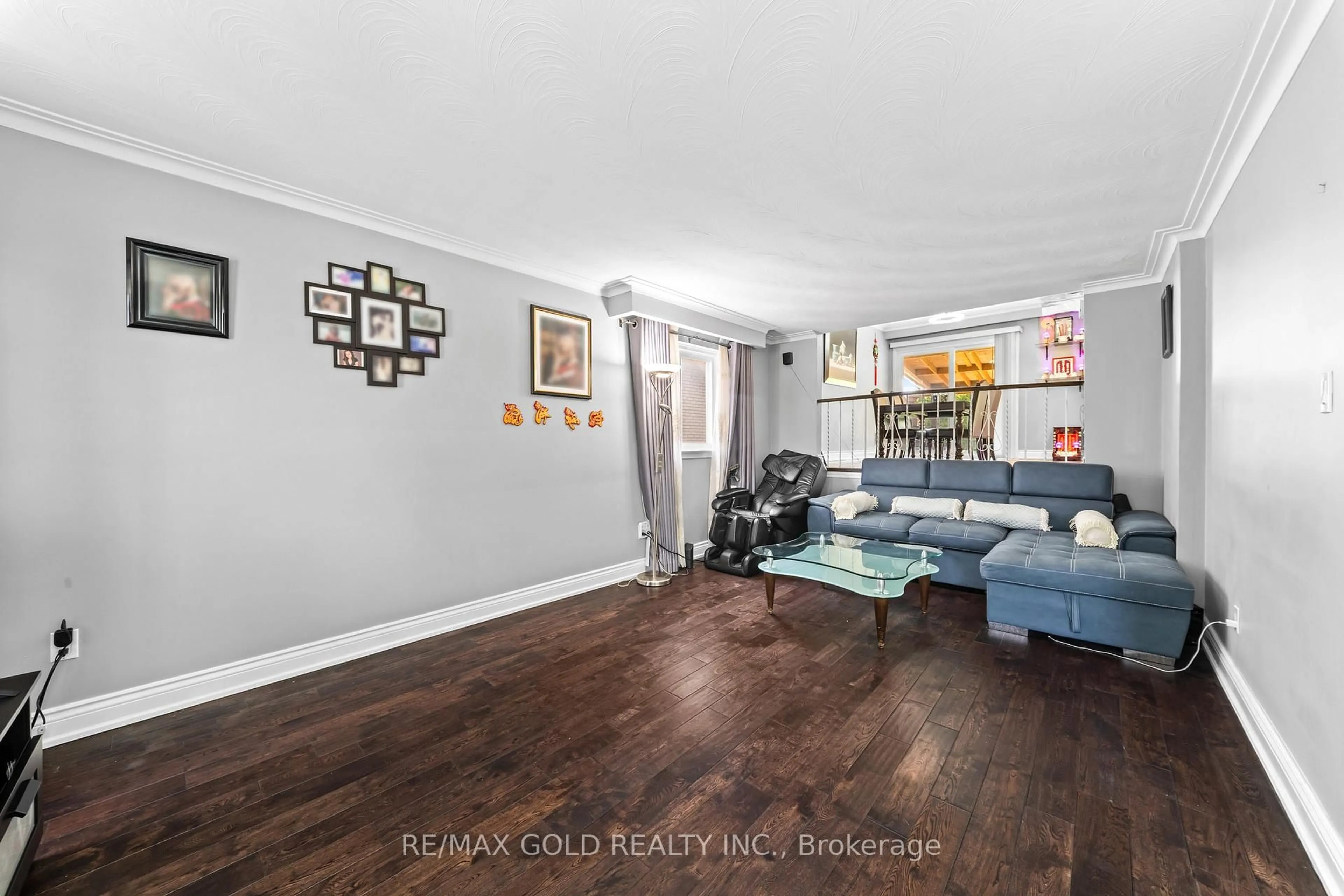 Living room with furniture, unknown for 4 Collingdale Rd, Toronto Ontario M9V 3P9