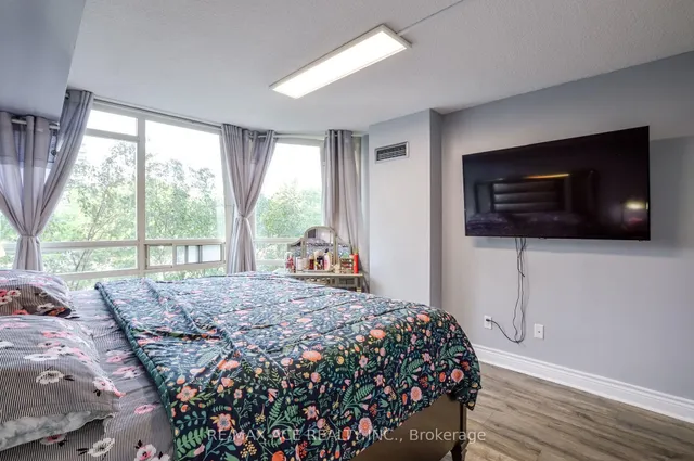 75 King St #201, Mississauga 3