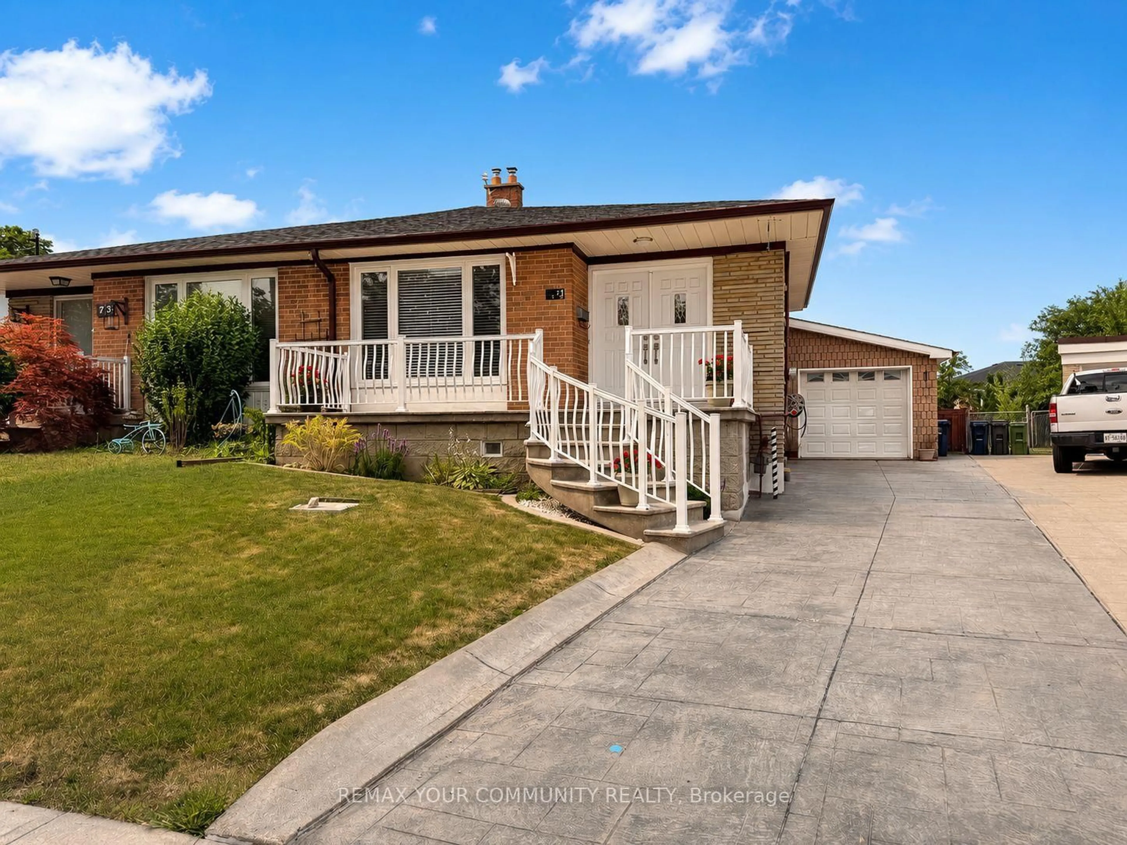 Home with vinyl exterior material, street for 71 Gambello Cres, Toronto Ontario M3J 1W2