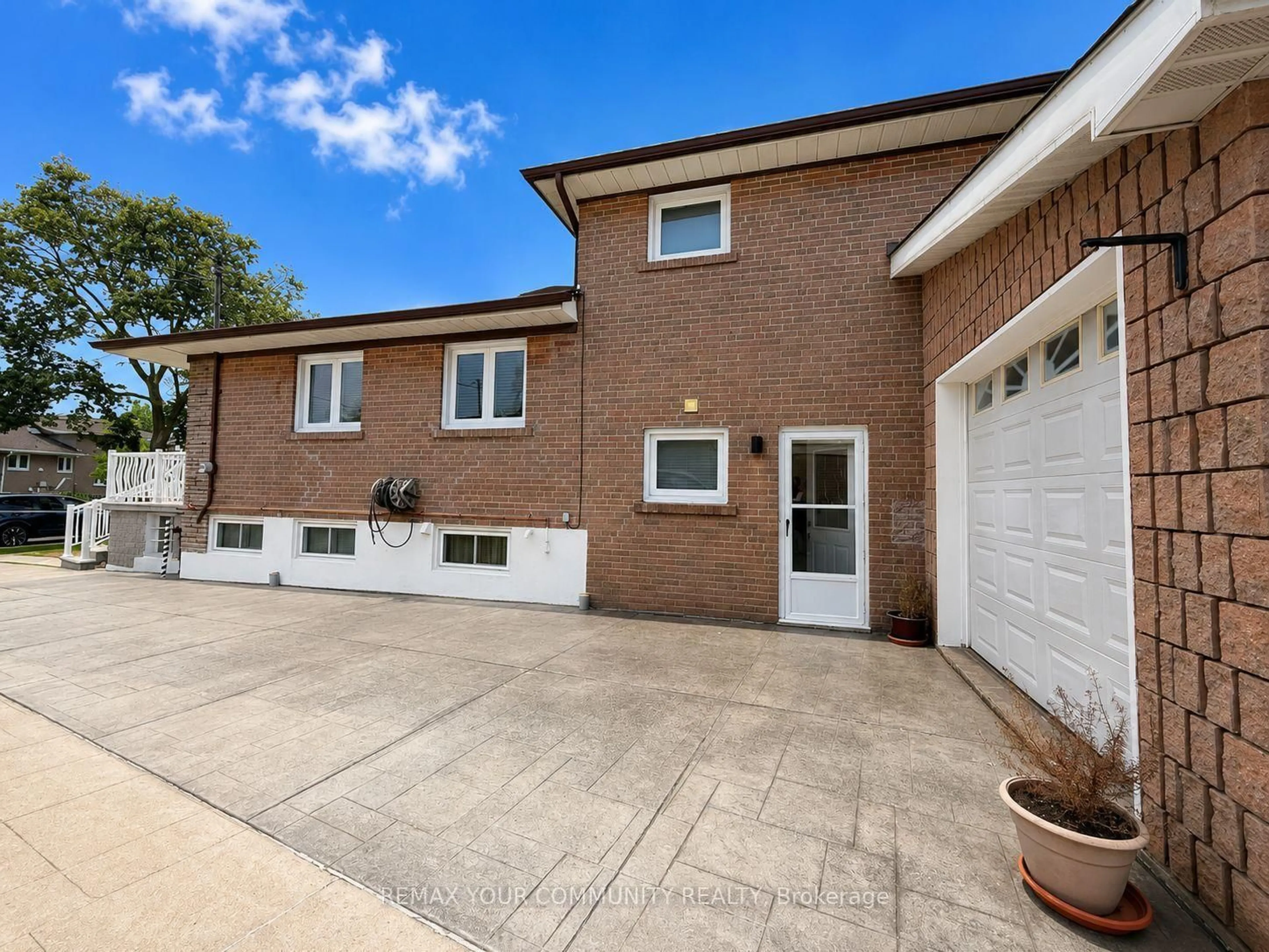 Home with brick exterior material, street for 71 Gambello Cres, Toronto Ontario M3J 1W2