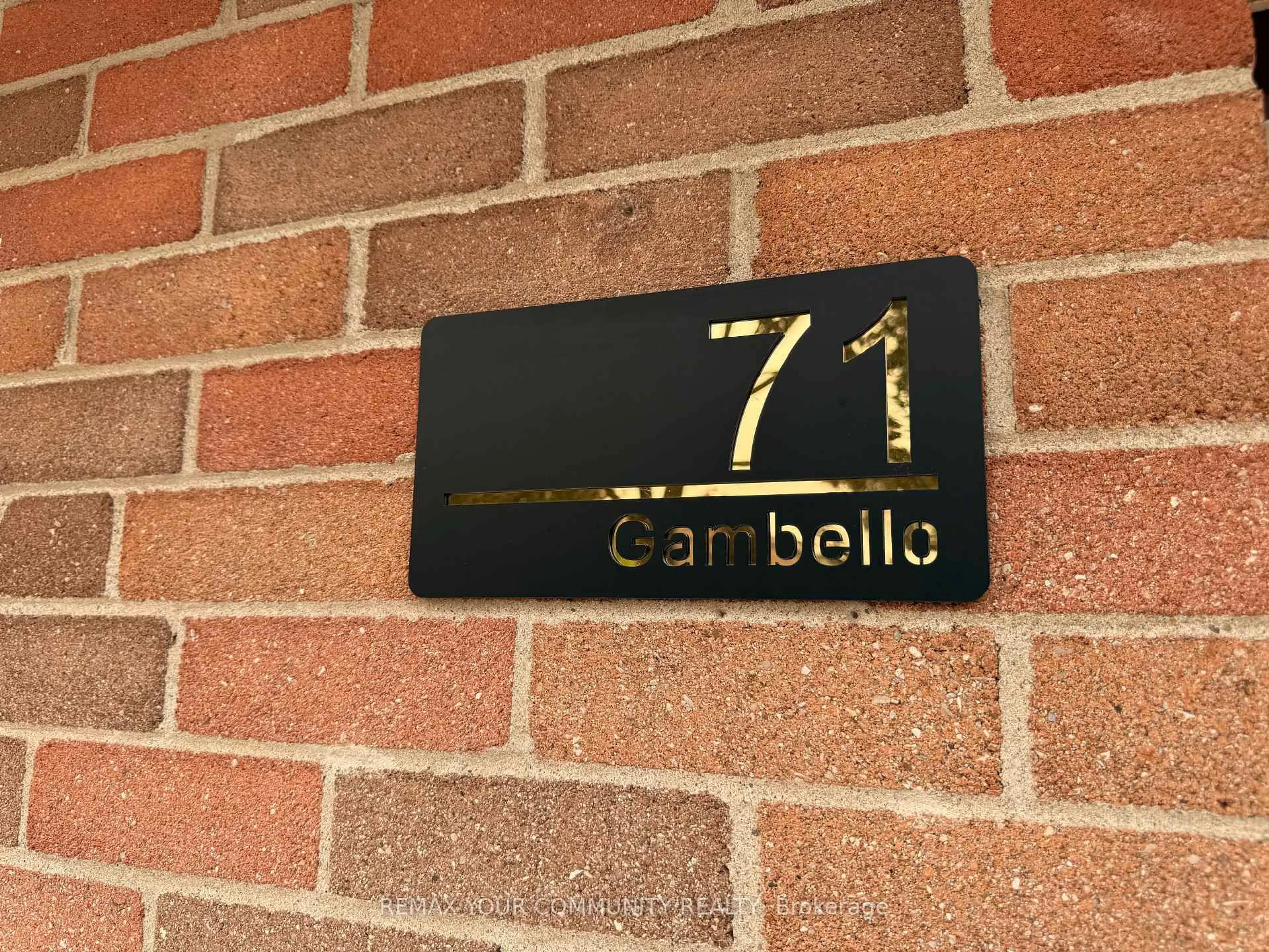 Lobby for 71 Gambello Cres, Toronto Ontario M3J 1W2