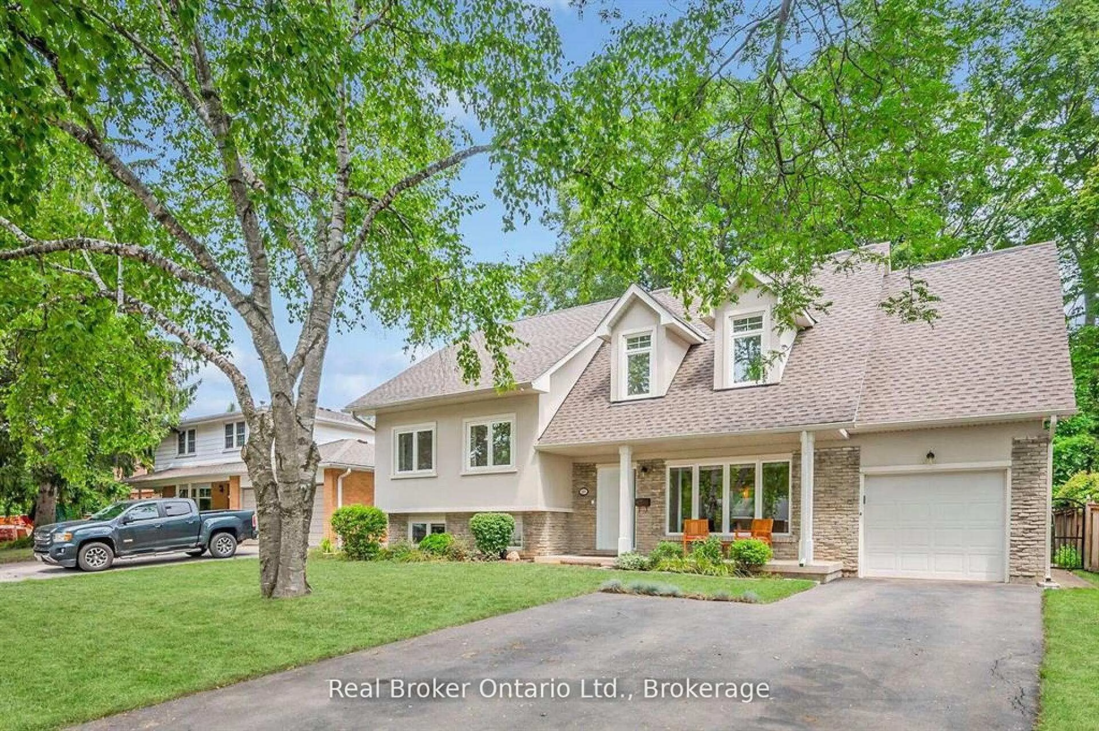 Unknown for 285 Surrey Dr, Oakville Ontario L6L 3T6