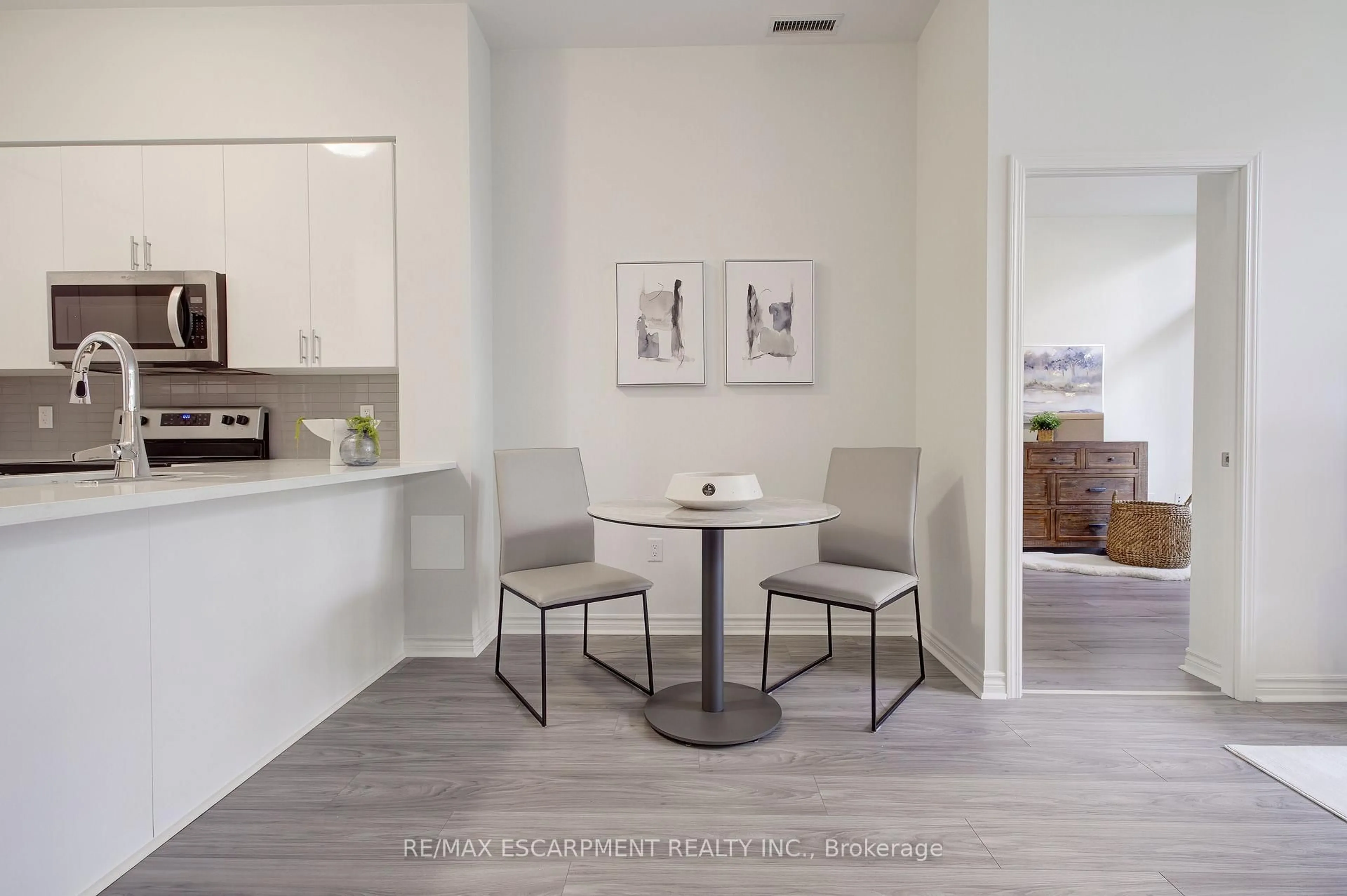 A pic of a room for 349 Rathburn Rd #107, Mississauga Ontario L5B 0G9