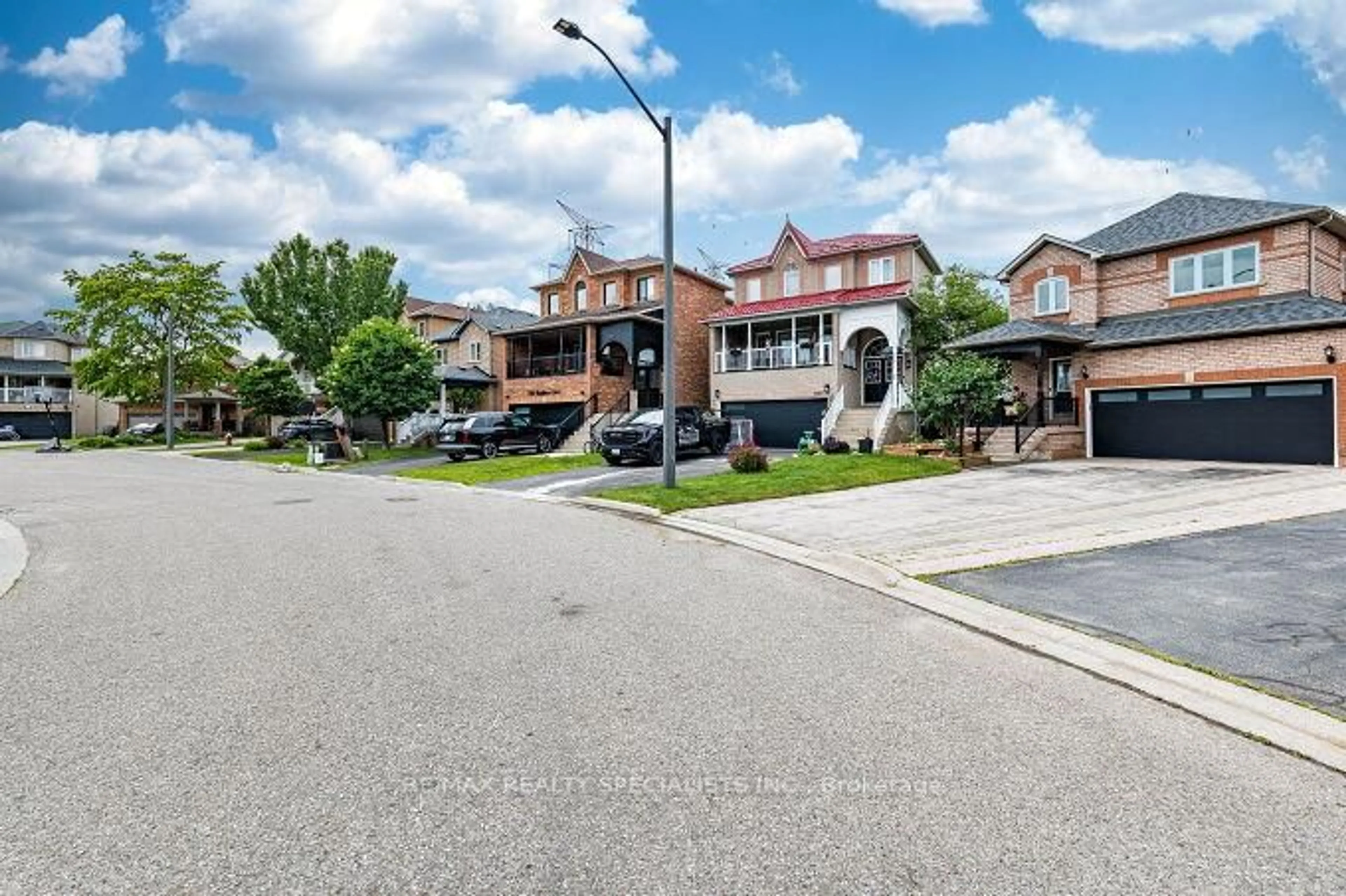 Unknown for 7389 Banffshire Crt, Mississauga Ontario L5N 7Z9