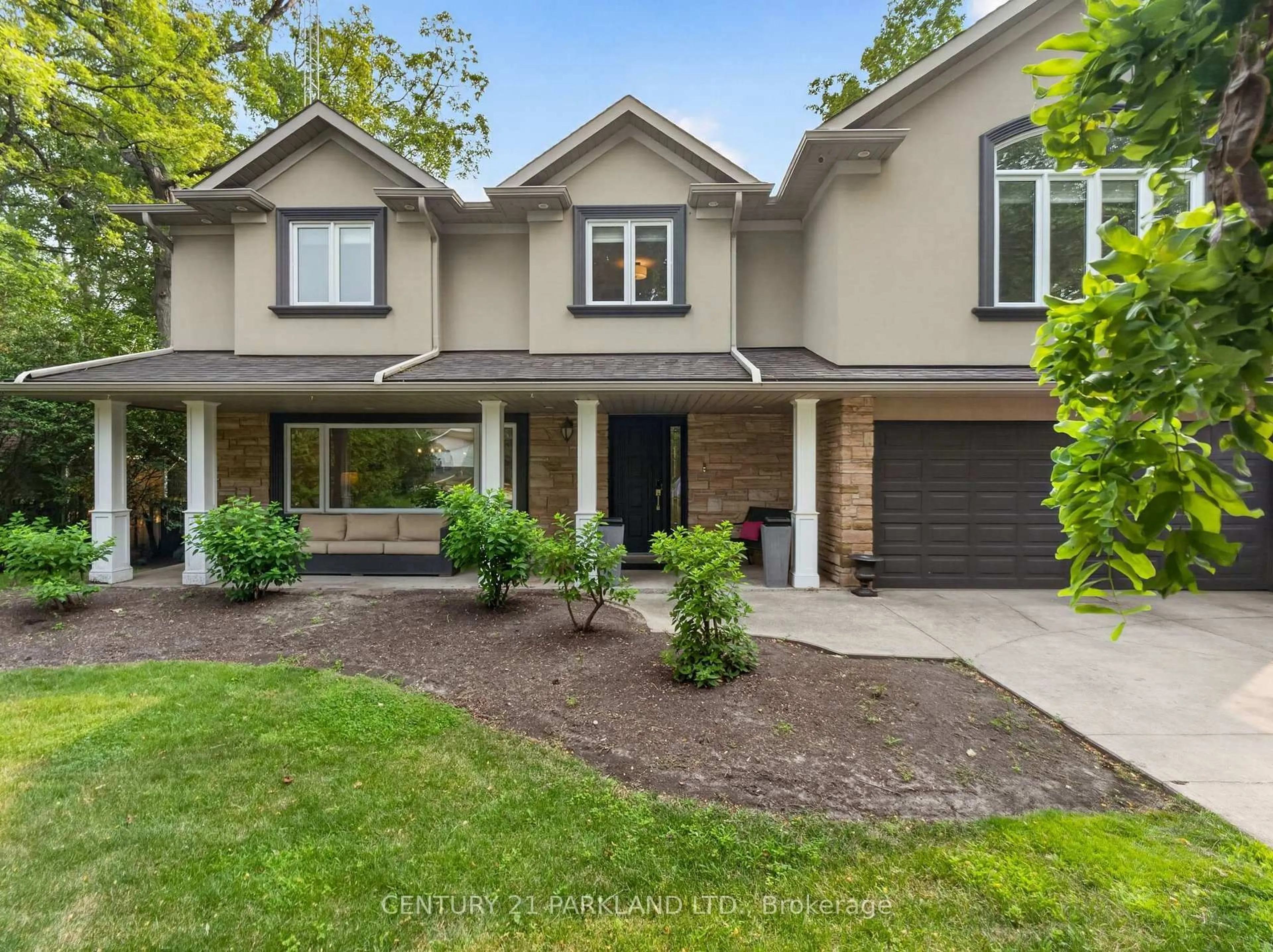 Home with brick exterior material, street for 1302 Hillview Cres, Oakville Ontario L6H 2C7