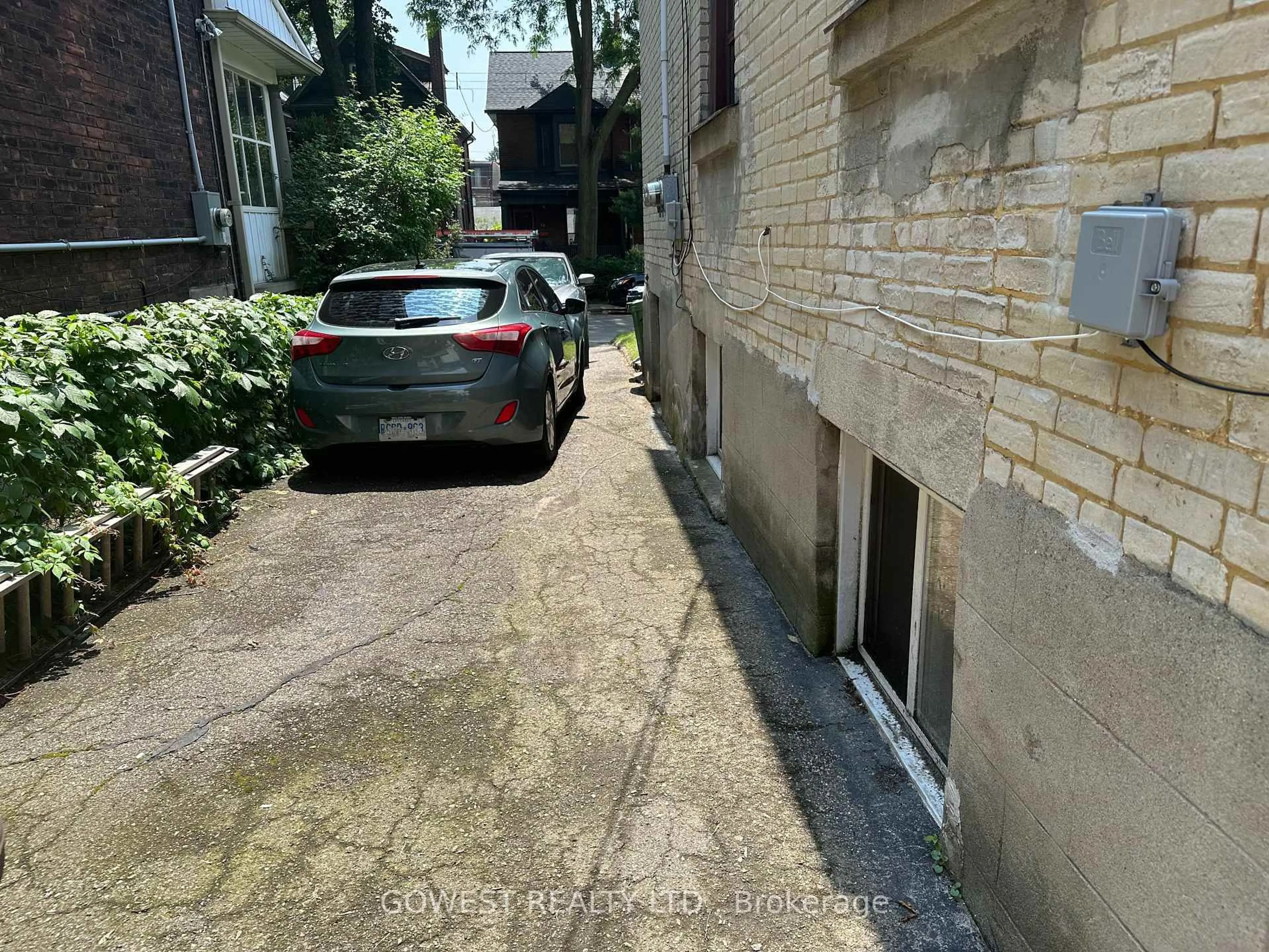 Parking for 30 Grenadier Rd, Toronto Ontario M6R 1R2